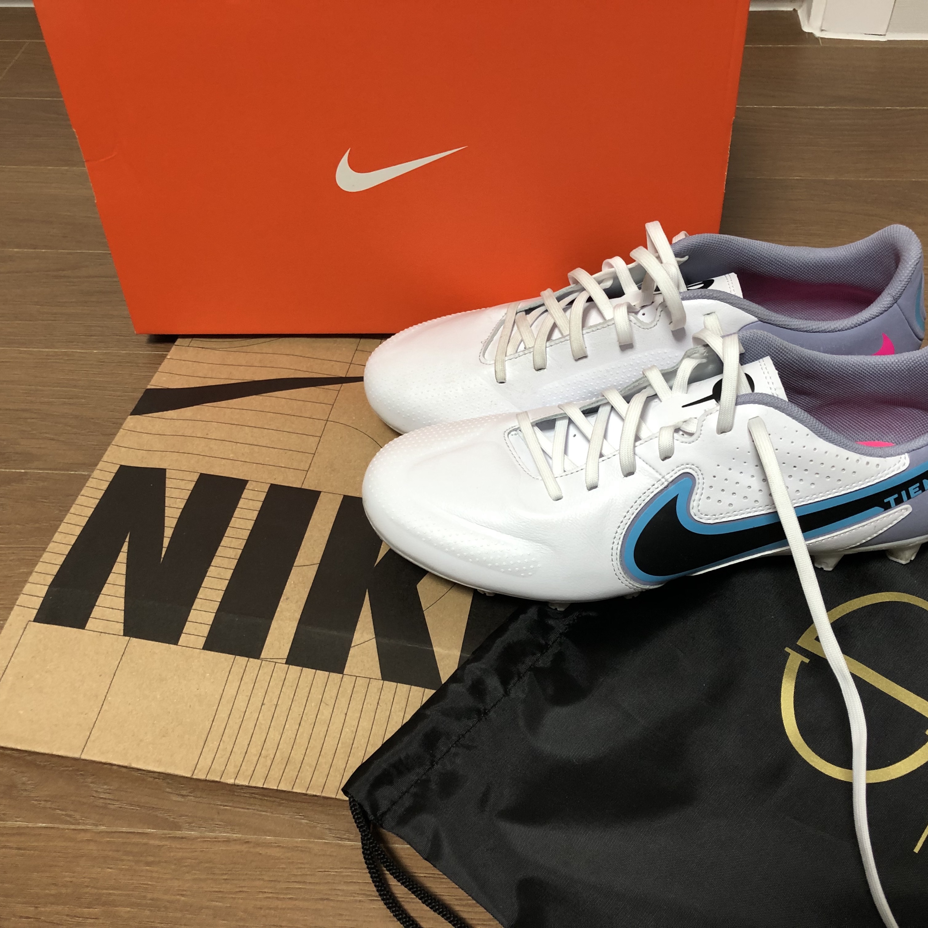 Nike Tiempo Legend 9 Elite AG Pro Football Grey Light Marine 착용 스타일