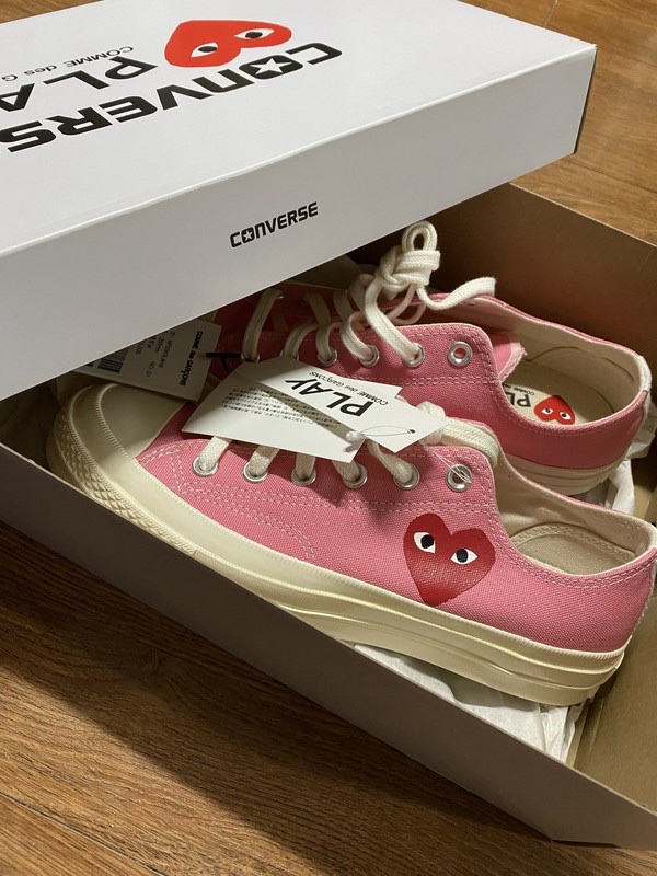 Converse x Play Comme des Garcons Chuck 70 Ox Bright Pink 착용 스타일