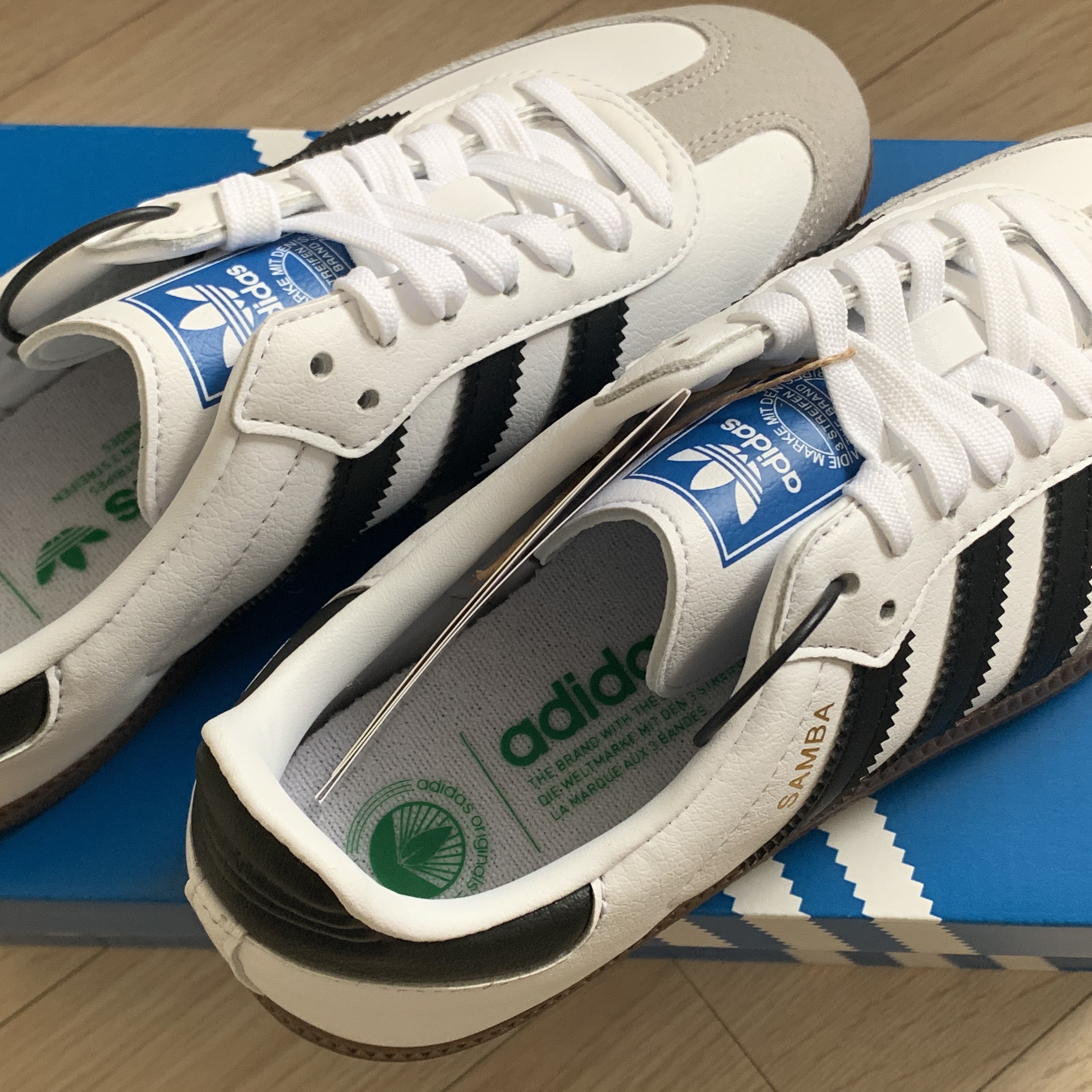Adidas Samba Vegan White Black 착용 스타일 - 2