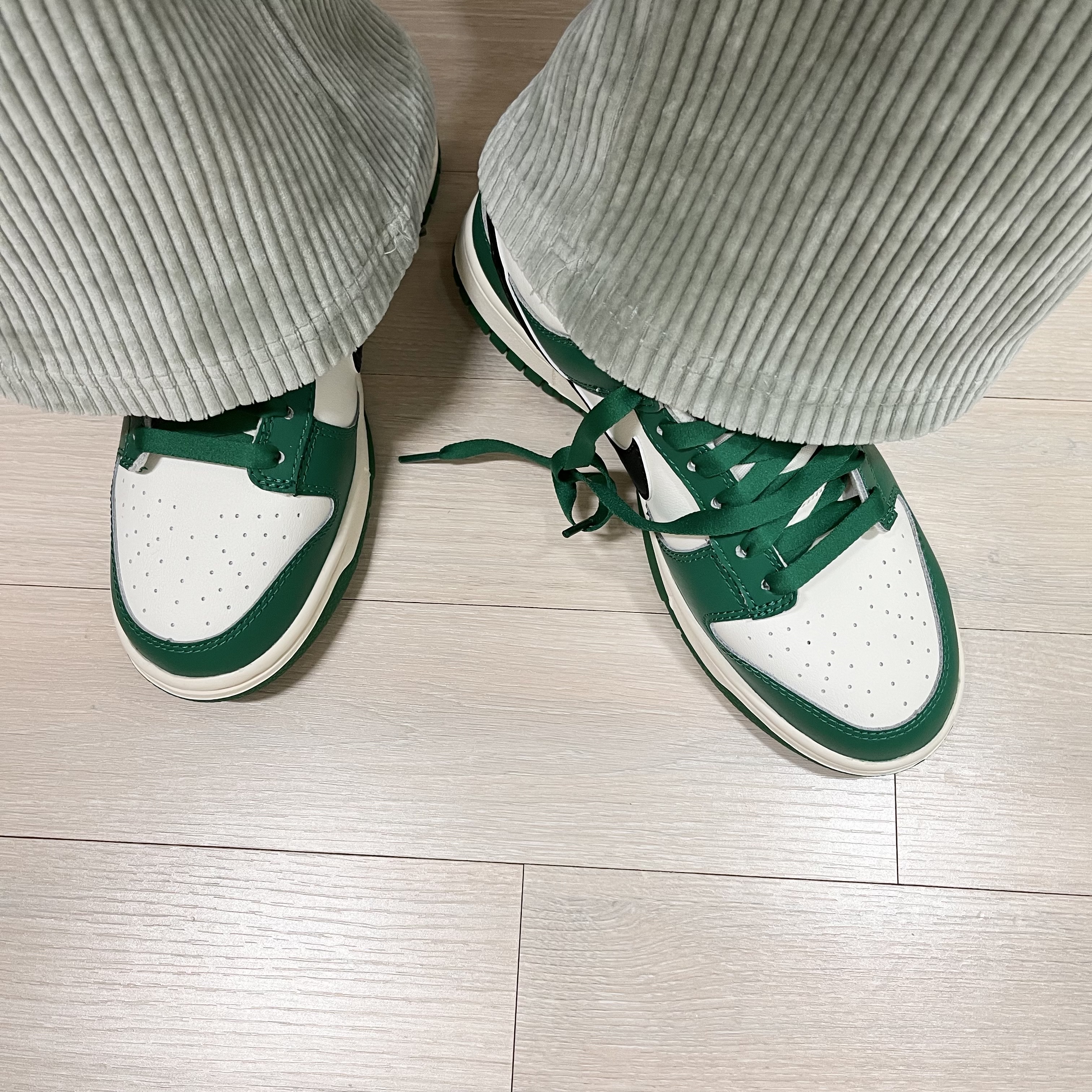 Nike Dunk Low Retro SE Jackpot Malachite 착용 스타일