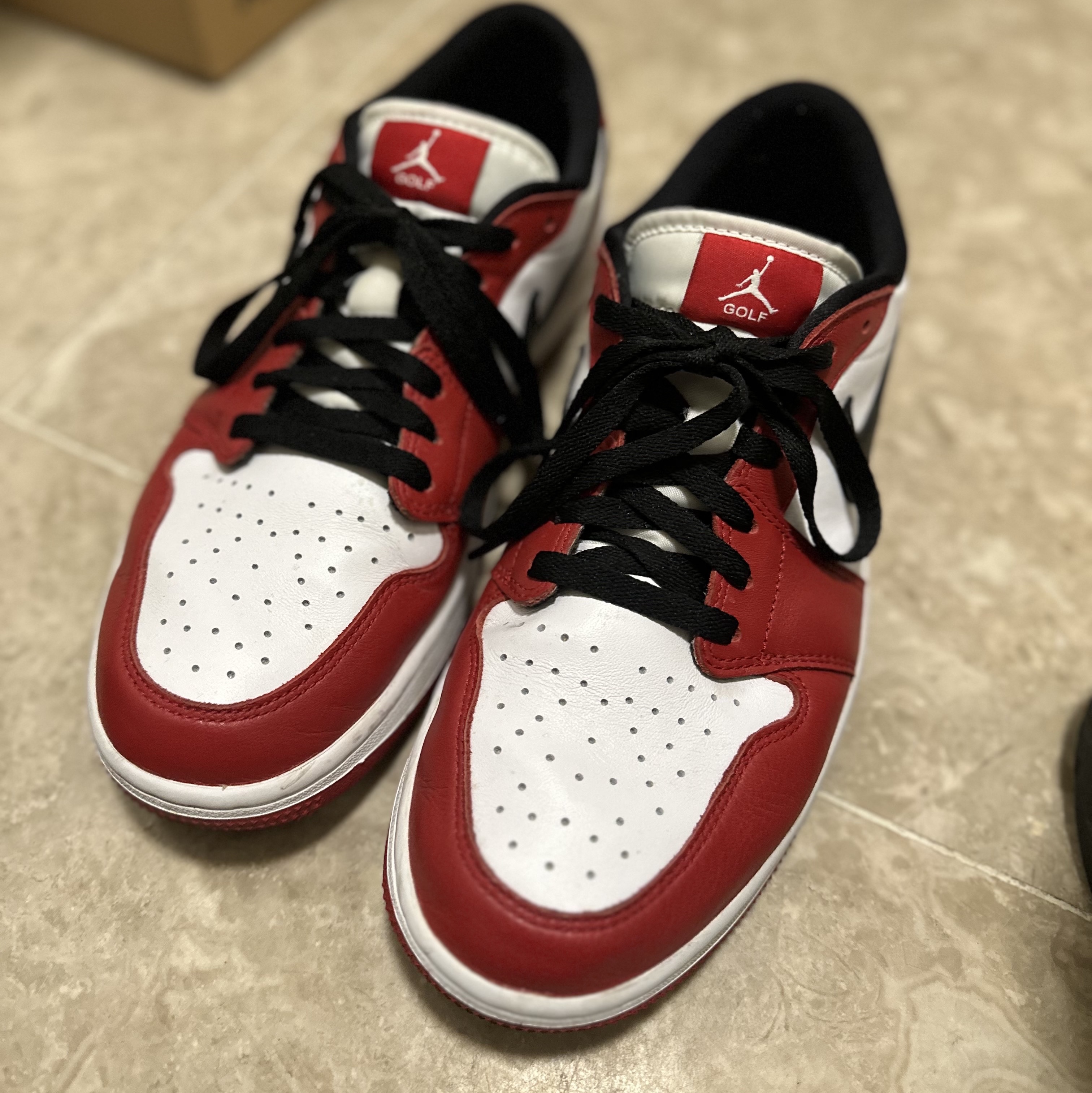 Jordan 1 Low Golf Chicago 착용 스타일 - 1