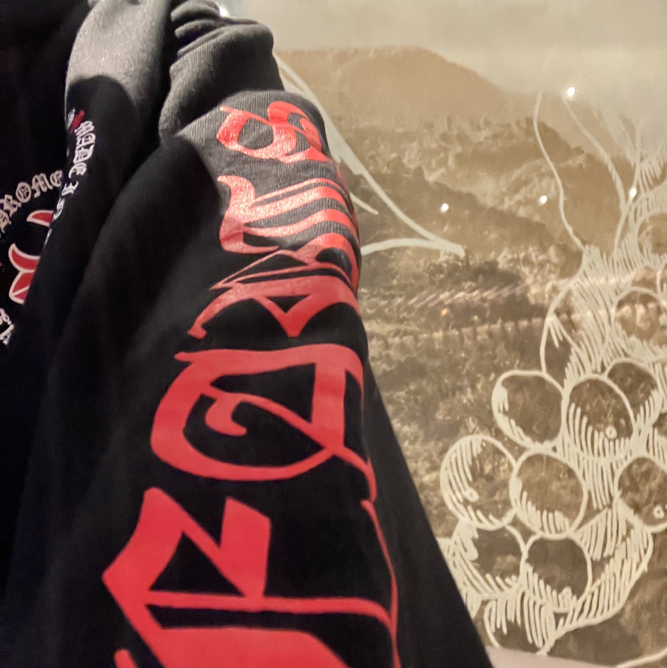 Chrome Hearts Scroll Dual Logo Heavyweight Zip-Up Hoodie Black 착용 스타일 - 1