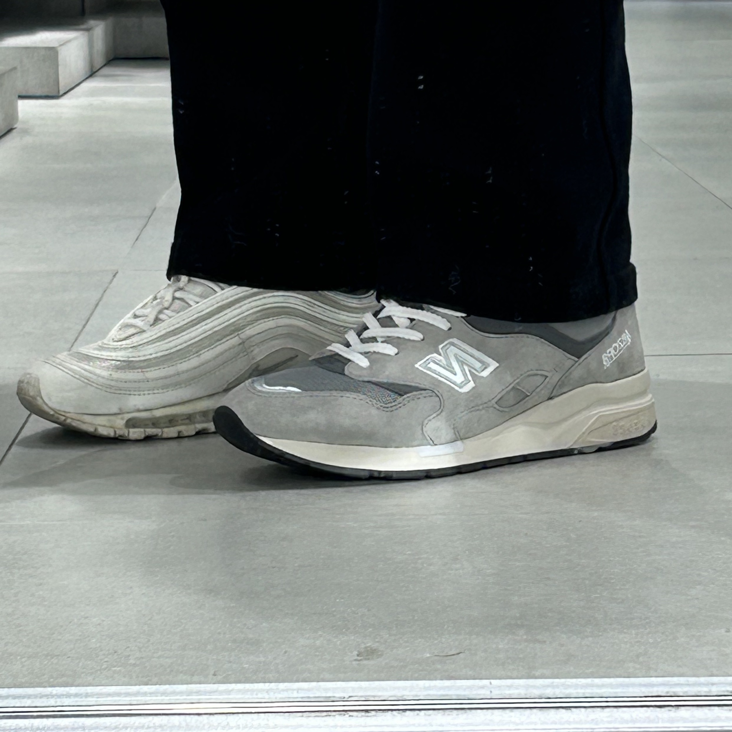 New Balance 1600 Gray 착용 스타일 - 2