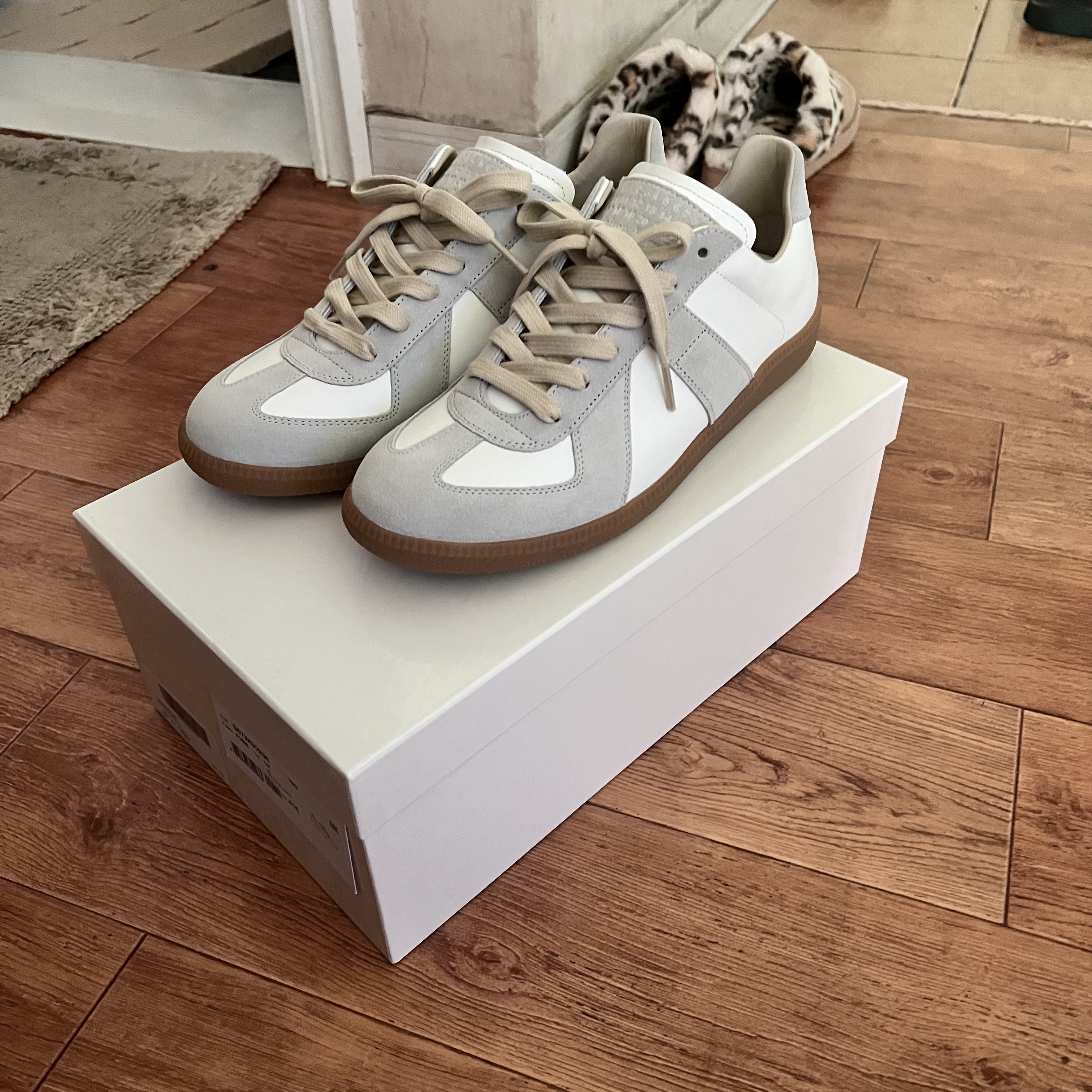 Maison Margiela Calfskin Replica Sneakers 착용 스타일 - 2