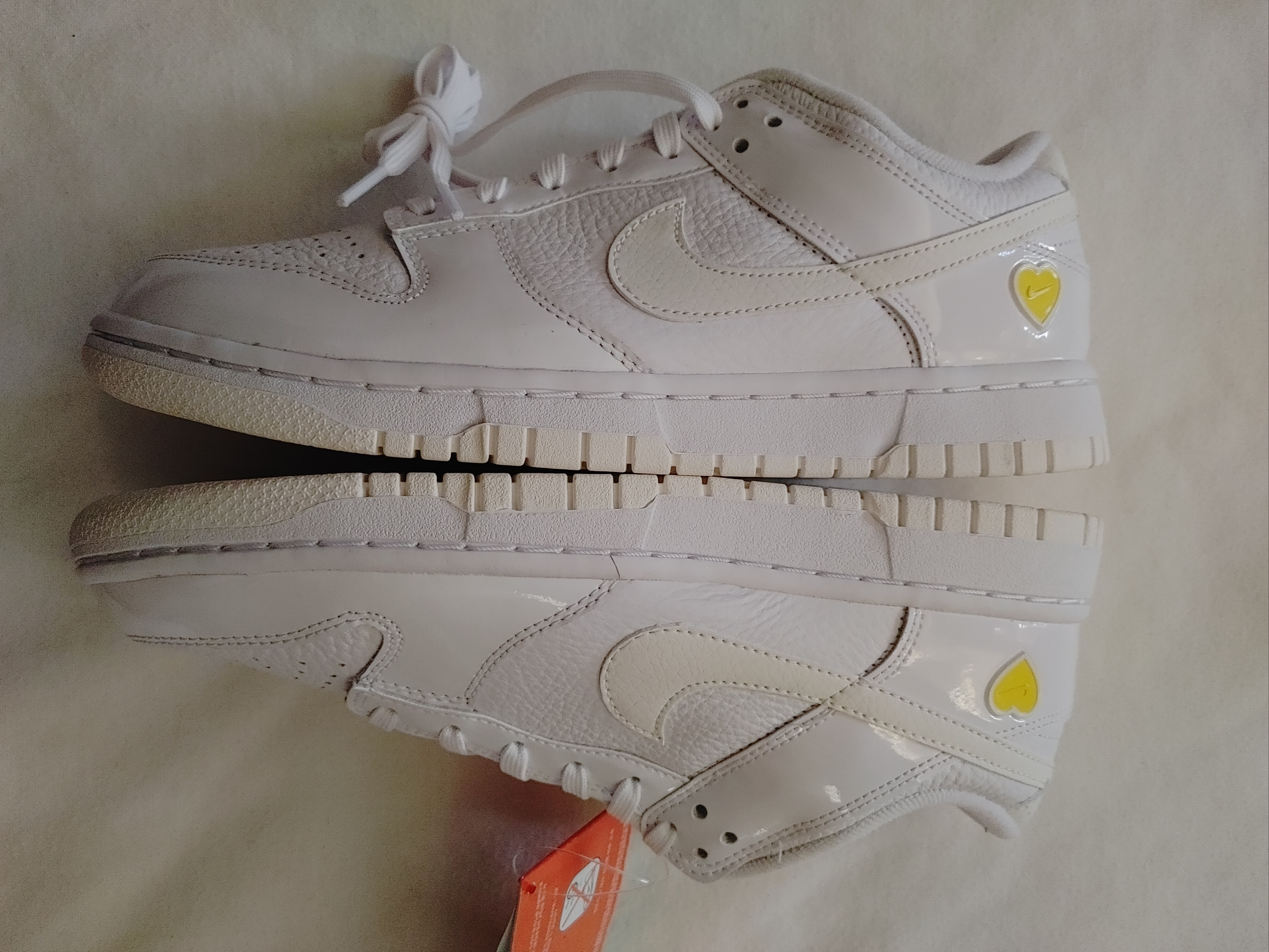(W) Nike Dunk Low Valentine's Day White Optic Yellow 착용 스타일