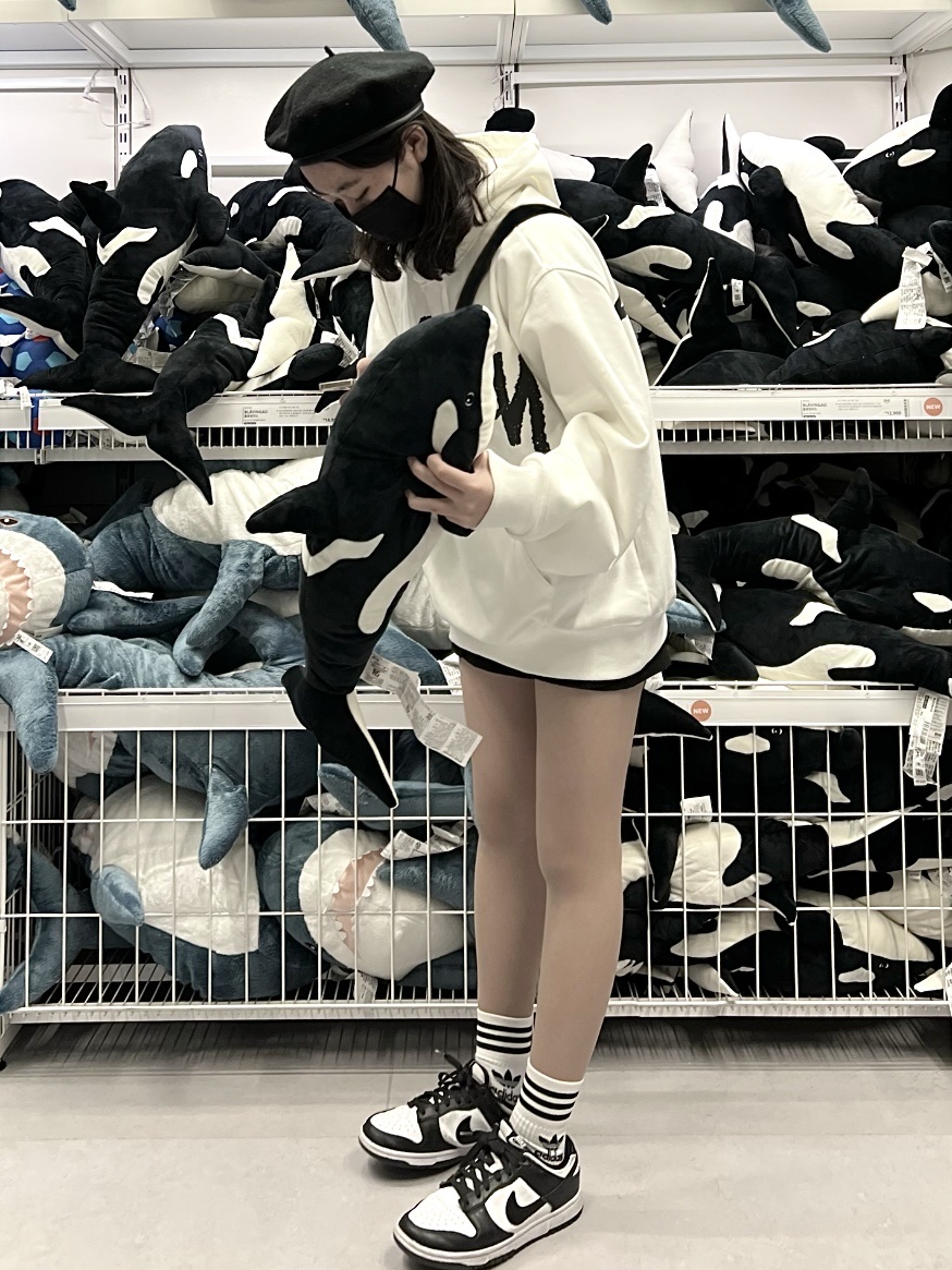 Nike Dunk Low Retro Black, Stussy Big Stock Hoodie White 착용 스타일 - 2