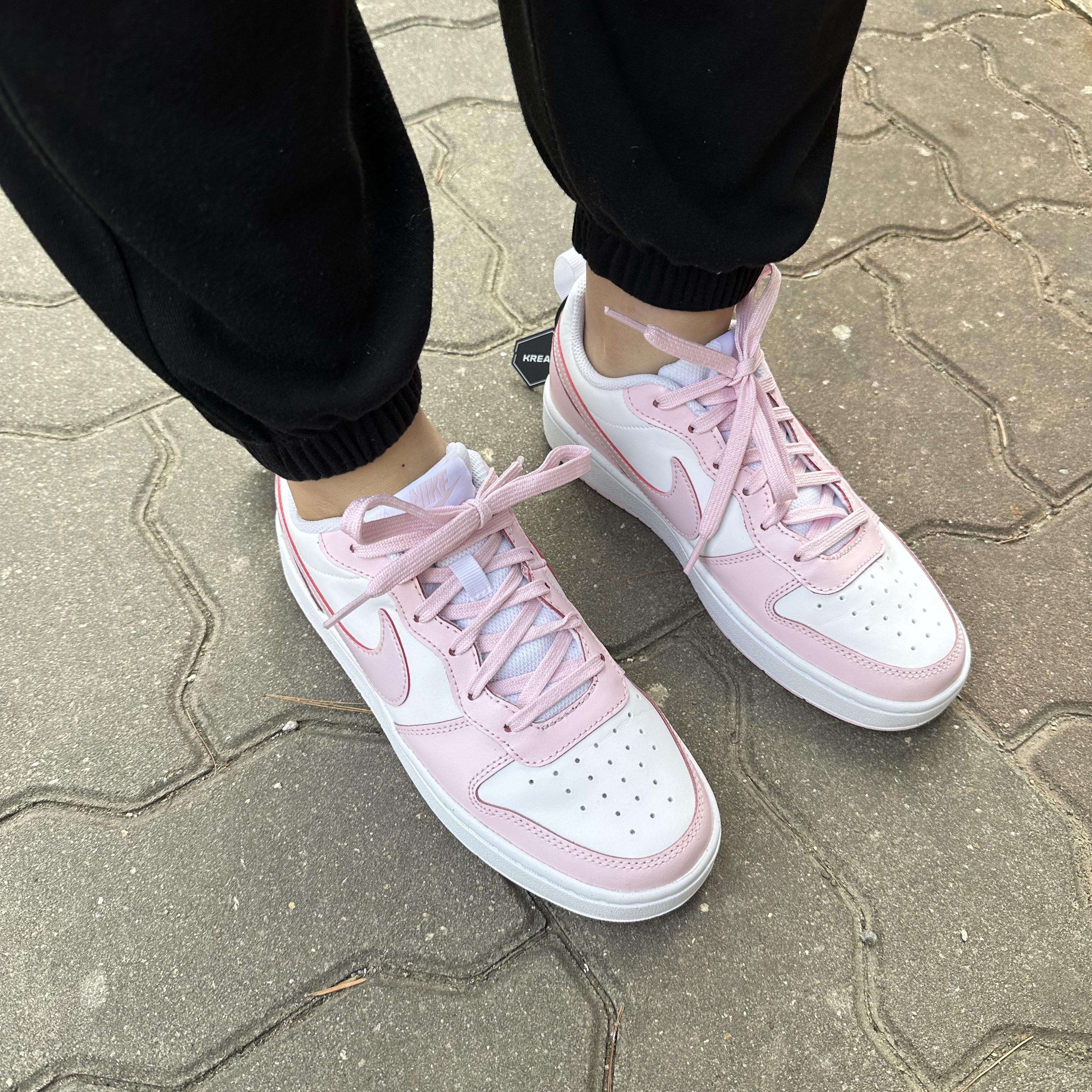 (GS) Nike Court Borough 2 SE White Pink Foam 착용 스타일