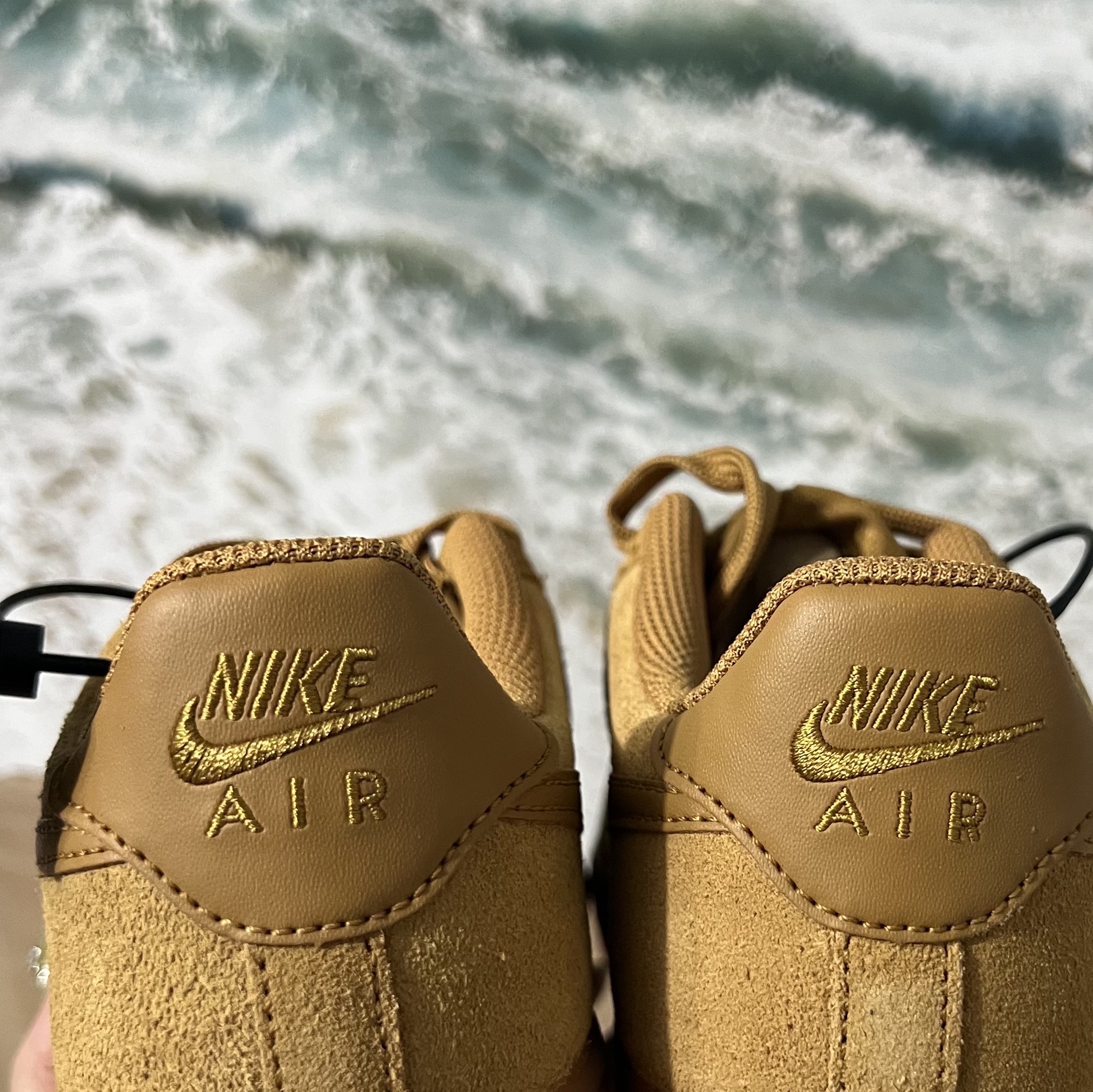 (GS) Nike Air Force 1 LV8 3 Wheat 착용 스타일 - 3