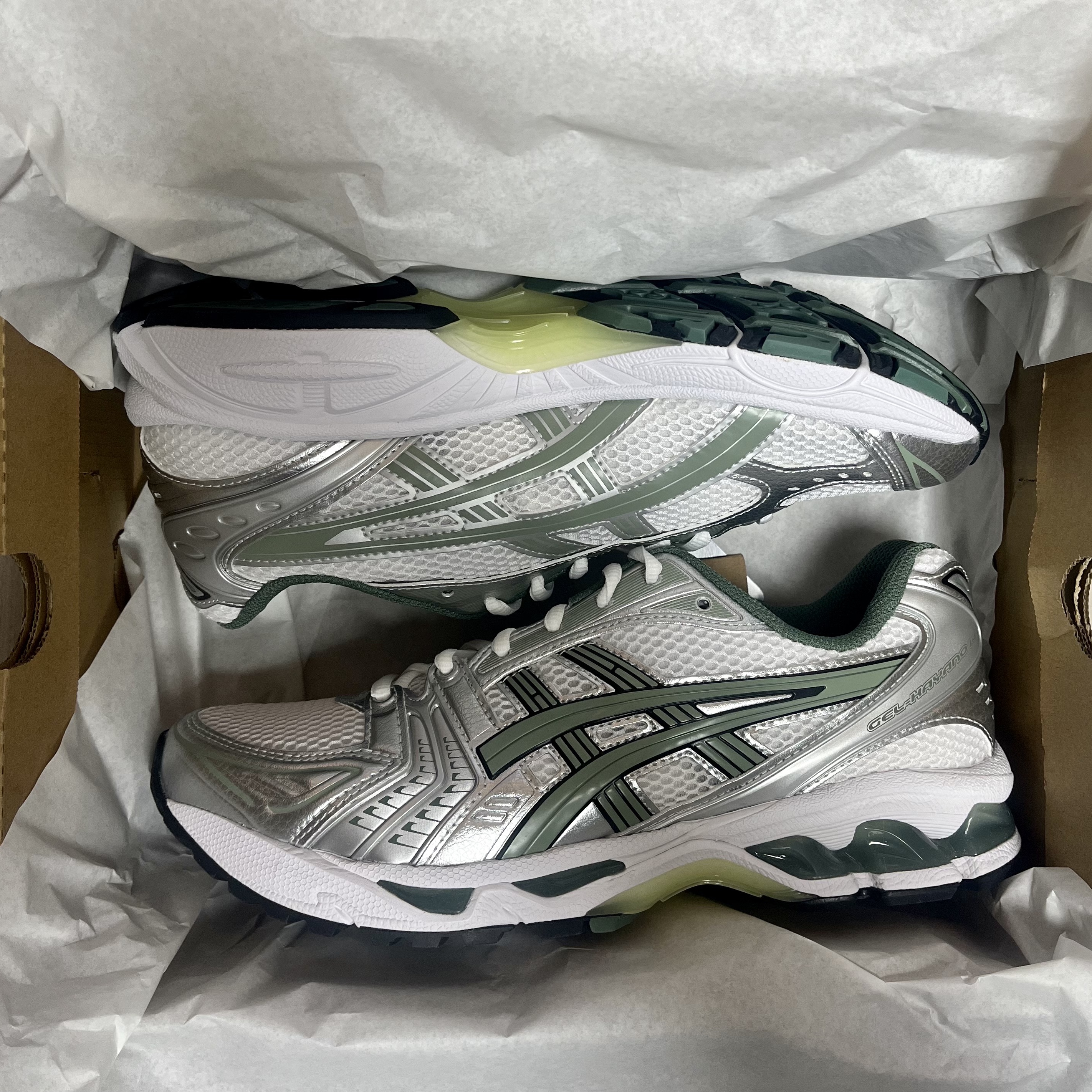 Asics Gel-Kayano 14 White Slate Grey 착용 스타일