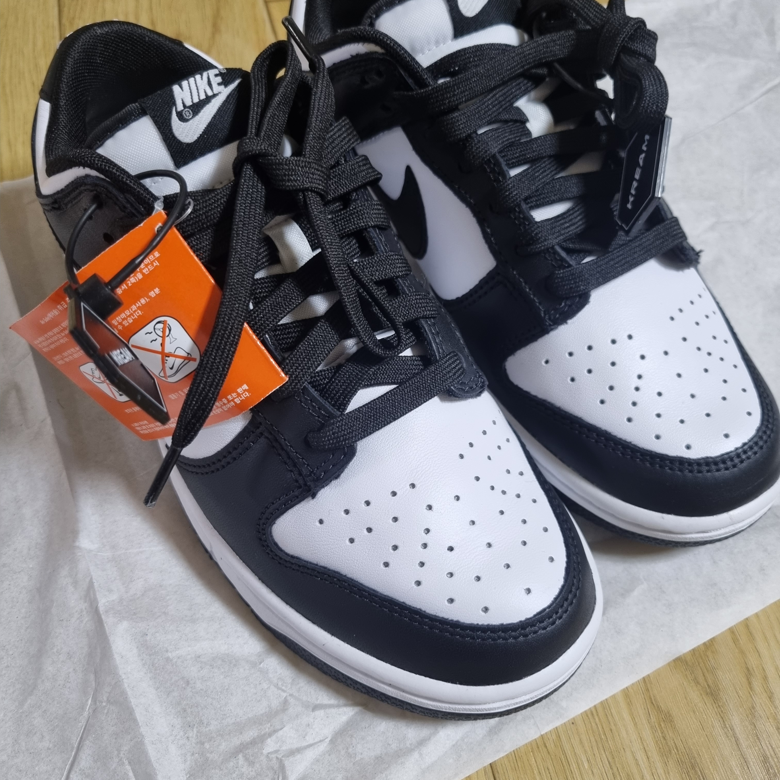 Nike Dunk Low Retro Black 착용 스타일