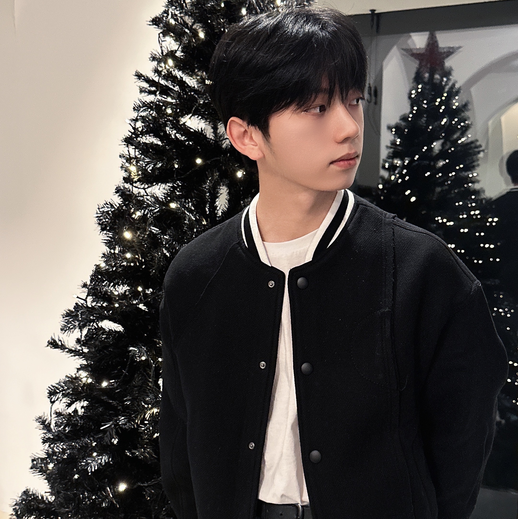 Zara x Ader Error Wool Blend Bomber Black 착용 스타일