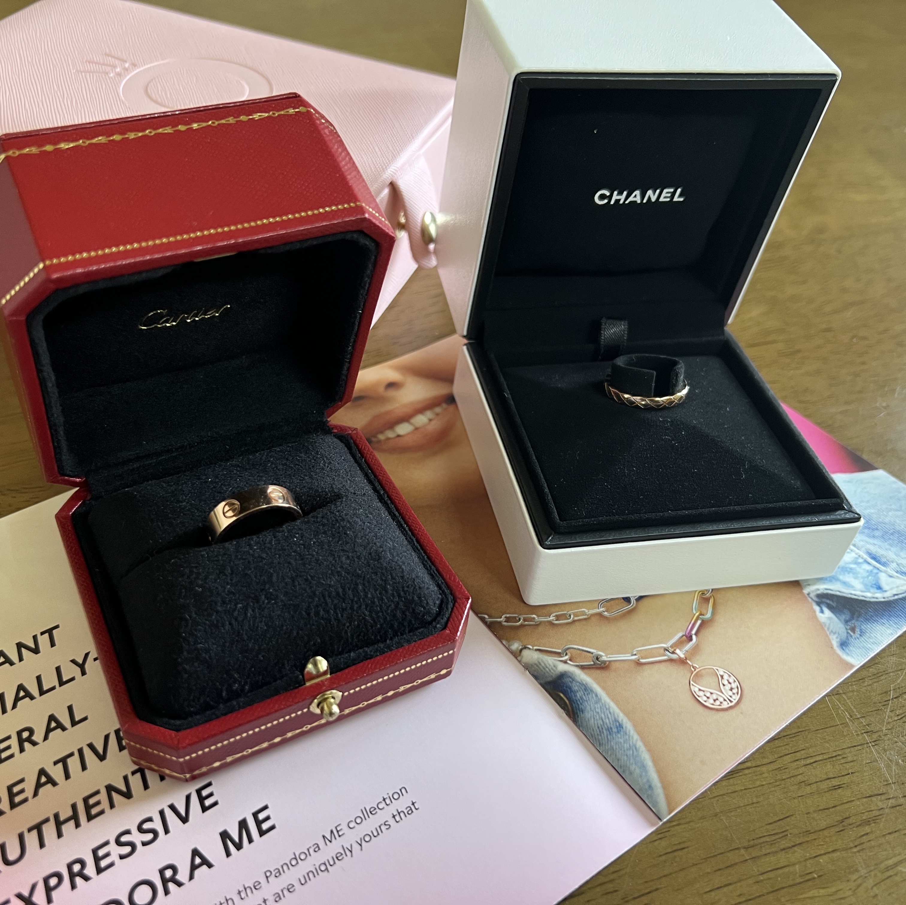 Chanel Coco Crush Ring Quilted Motif Mini & 18K Beige Gold, Cartier Love Wedding Band Rose Gold 착용 스타일