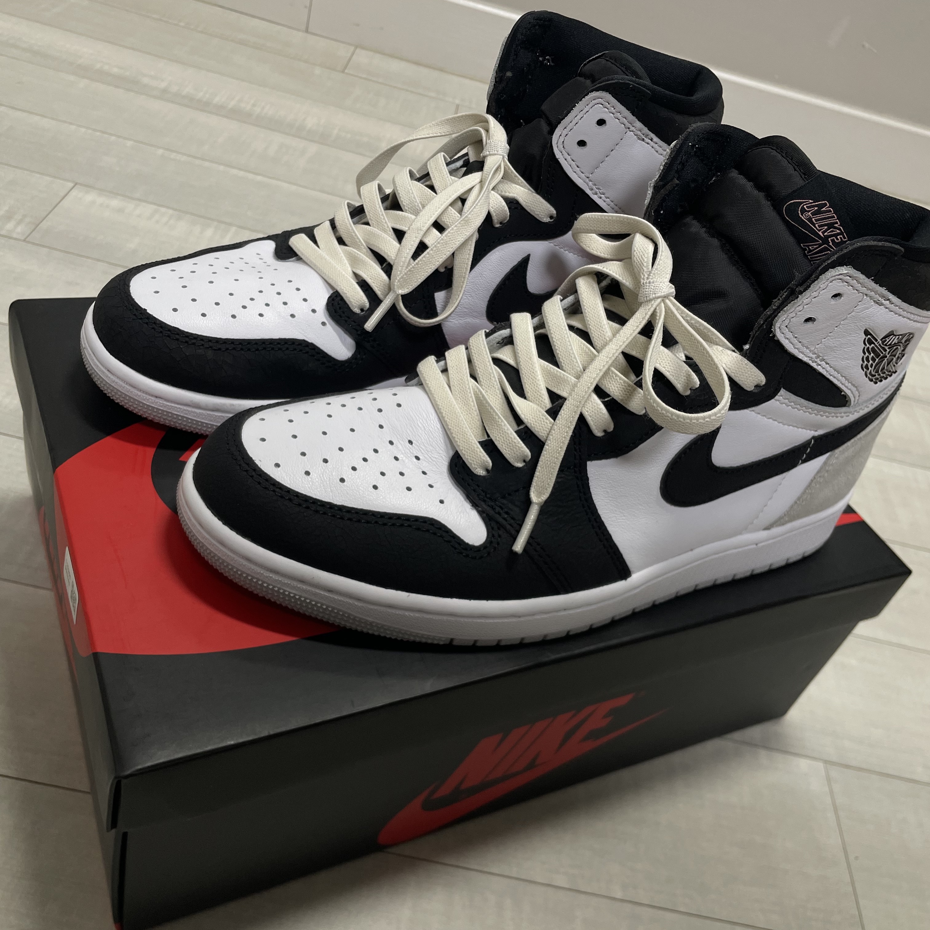 Jordan 1 Retro High OG Bleached Coral 착용 스타일 - 1