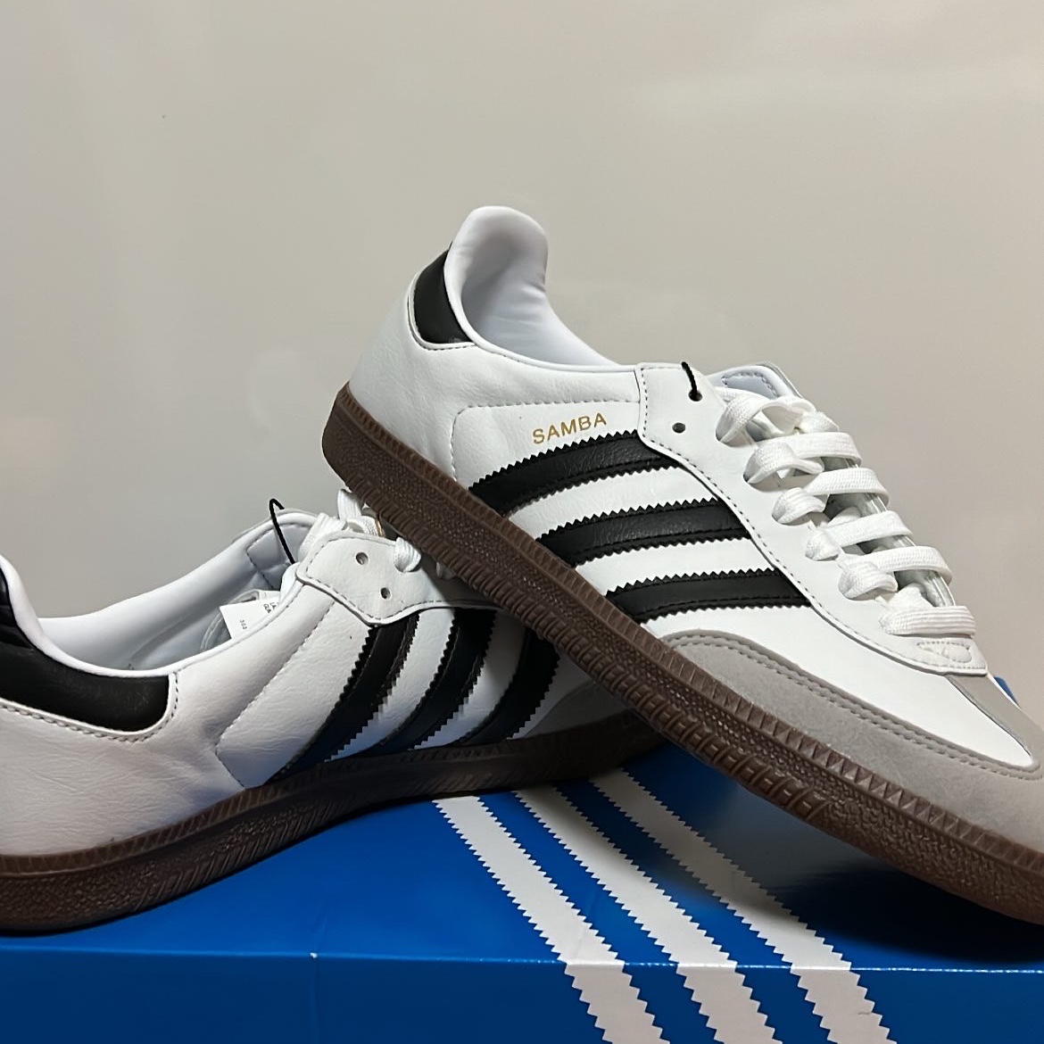 Adidas Samba Vegan White Black 착용 스타일