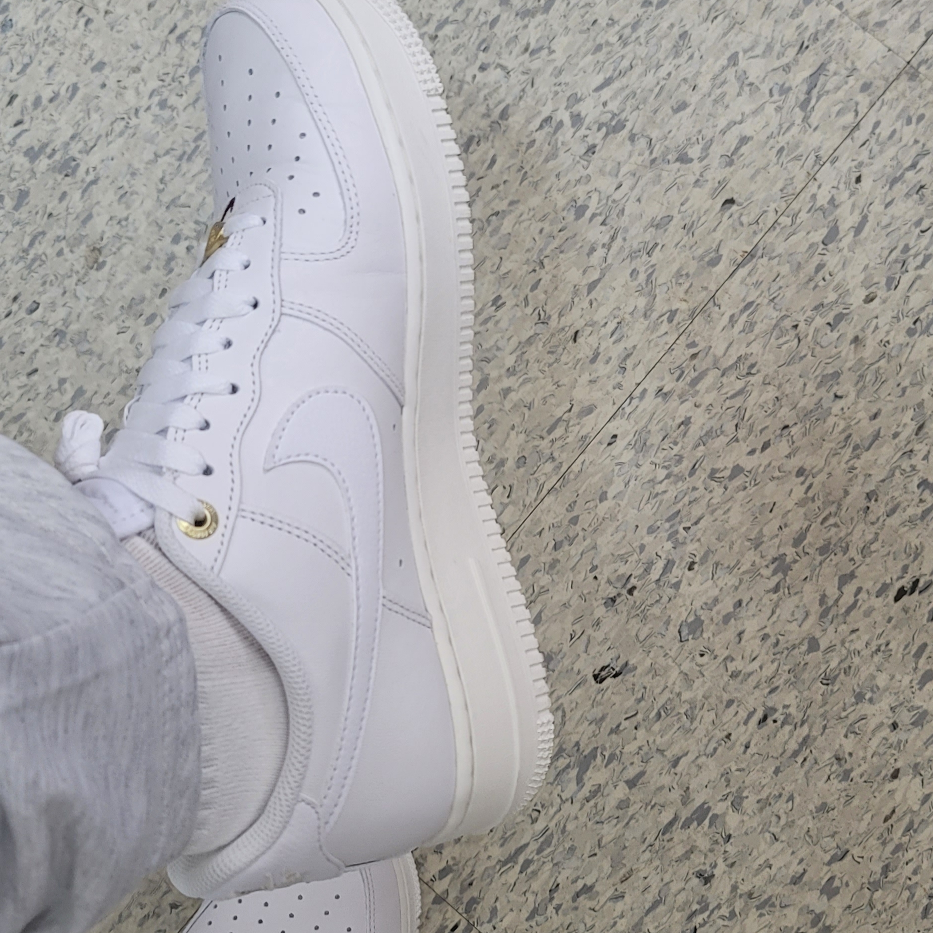 Nike Air Force 1 '07 PRM 40th Anniversary Join Forces White 착용 스타일