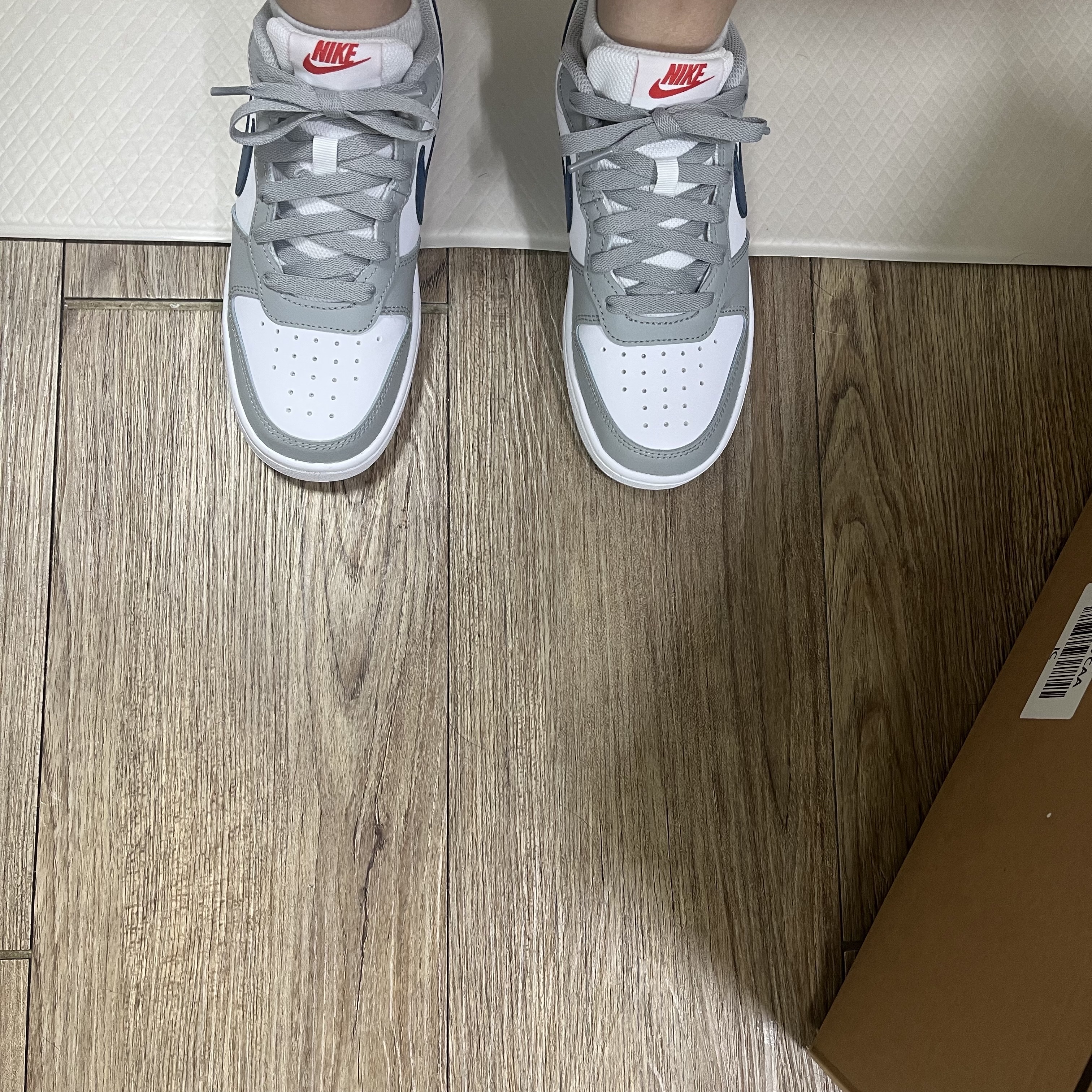 (GS) Nike Court Borough Low 2 Light Smoke Grey 착용 스타일