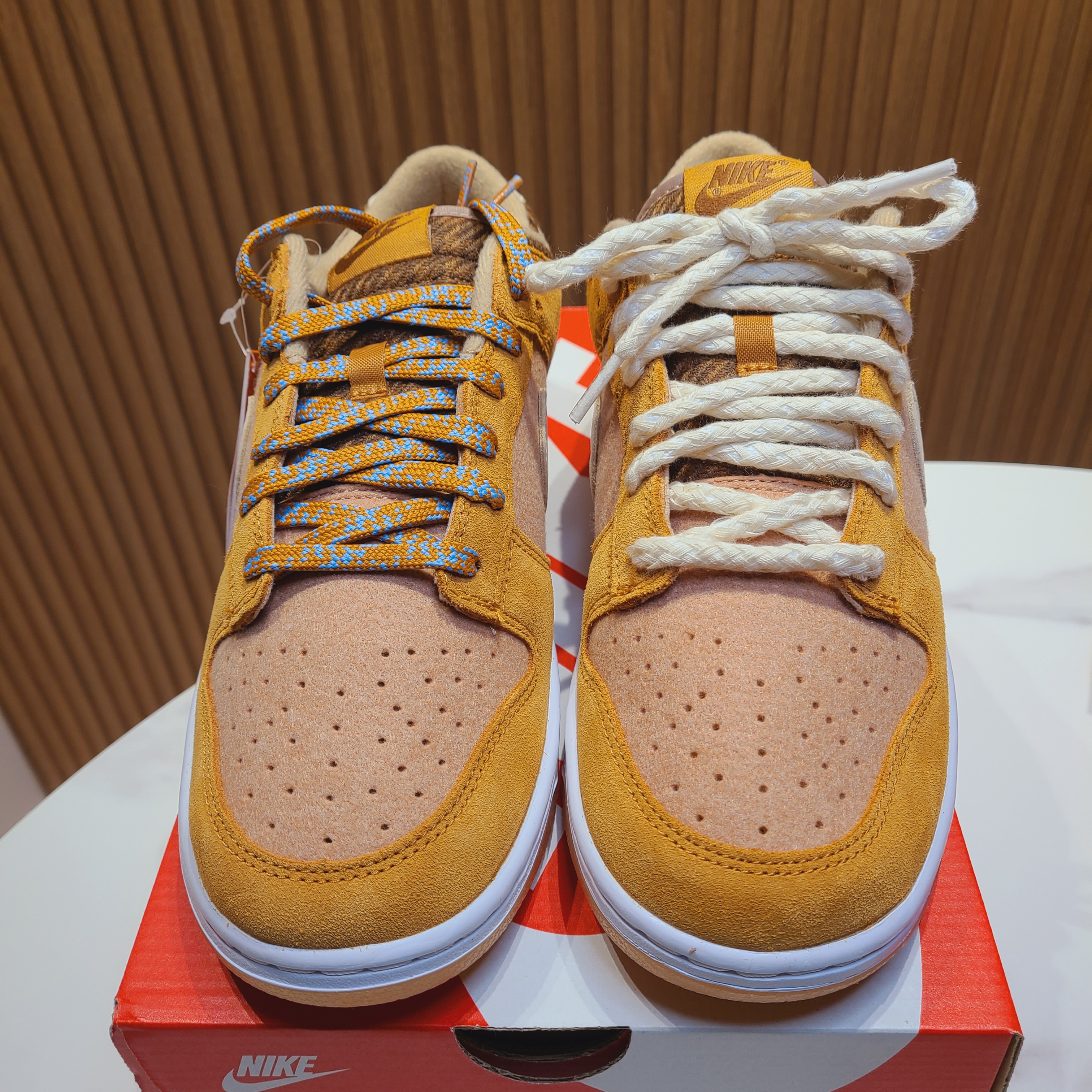 Nike Dunk Low SE Praline Desert Ochre 착용 스타일 - 2