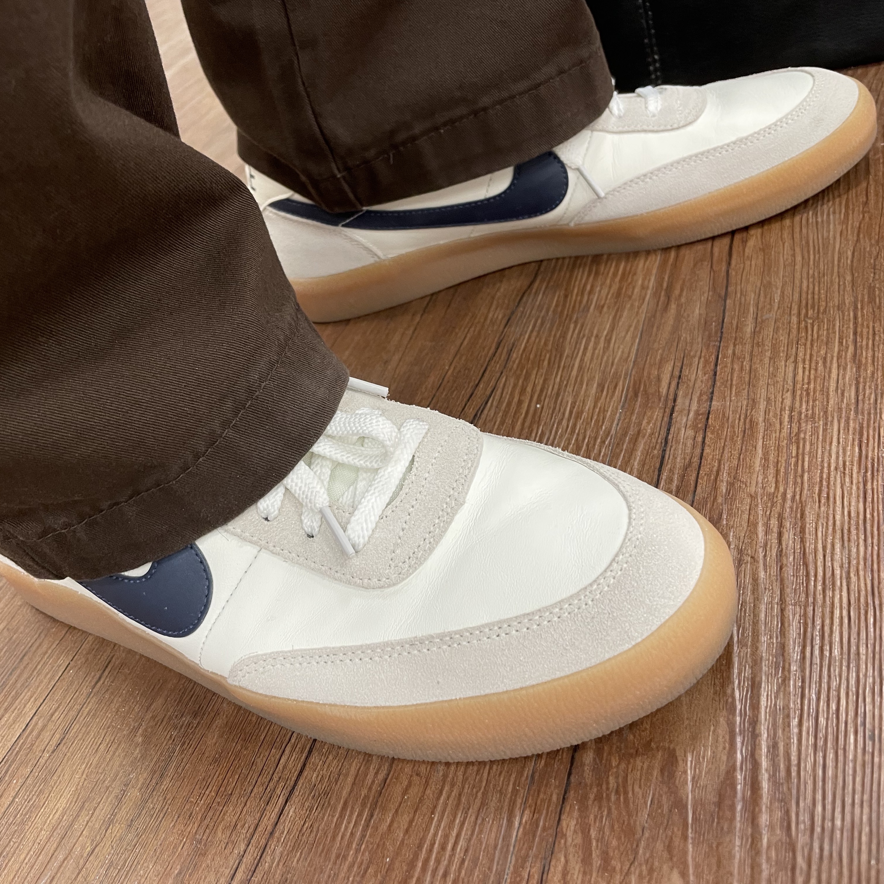 Nike x J.Crew Killshot 2 Sail Midnight Navy 착용 스타일