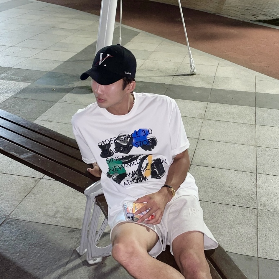 Ader Error Space 3.0 Sinsa T-Shirt White, Essentials 1977 Shorts Light Oatmeal - 22SS 착용 스타일