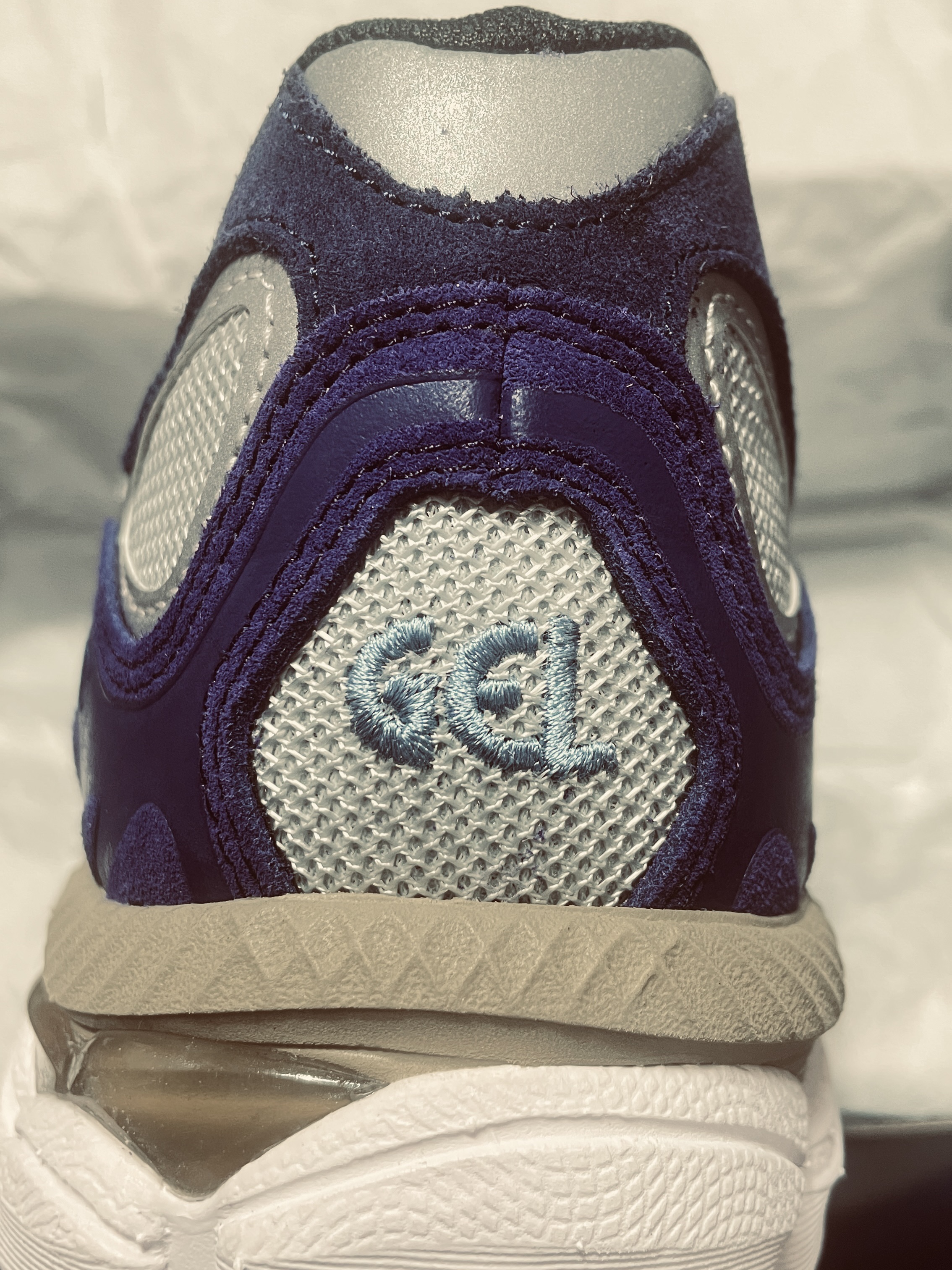 Asics x Awake NY Gel-NYC Pure Silver Gothic Grape 착용 스타일 - 3