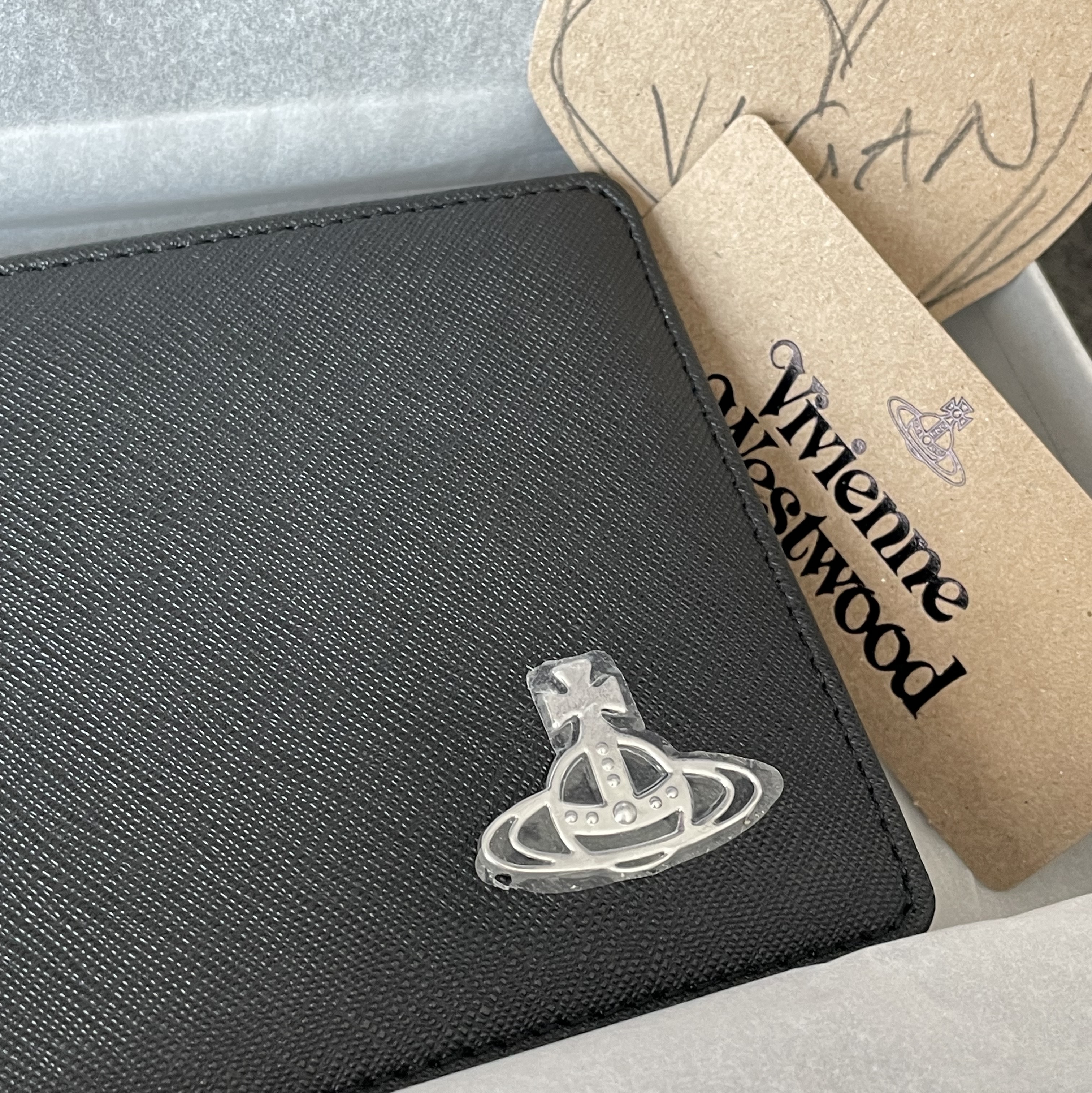 Vivienne Westwood Derby Bill Fold Wallet with Coin Pocket Black 착용 스타일 - 2
