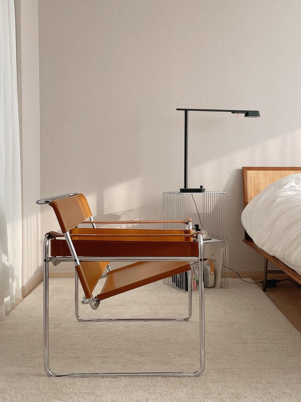 Knoll Wassily Lounge Chair Warm Beige 착용 스타일 - 1