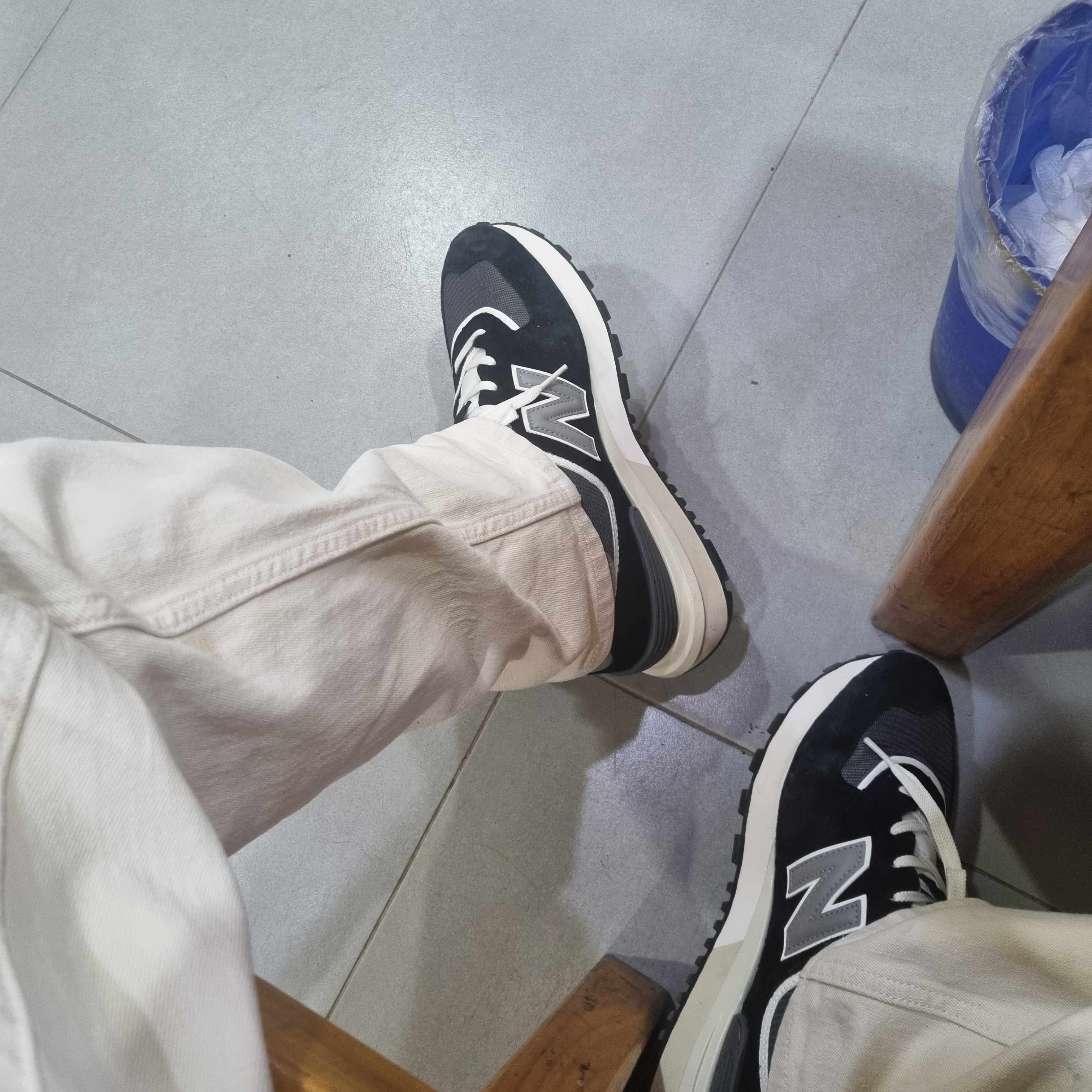 New Balance 574 Legacy Black 착용 스타일