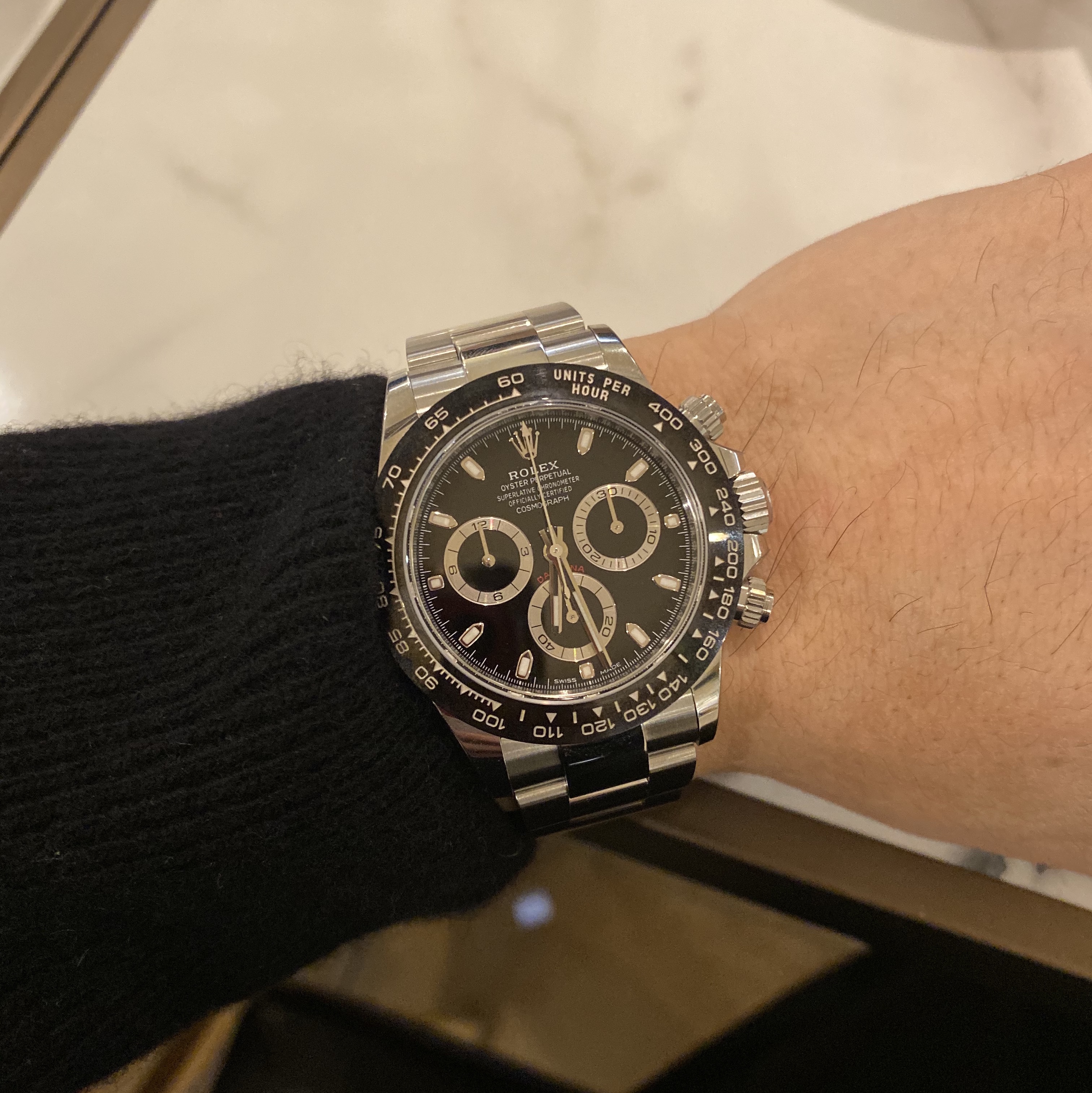 Rolex Cosmograph Daytona 40mm 116500LN Black Oyster 착용 스타일