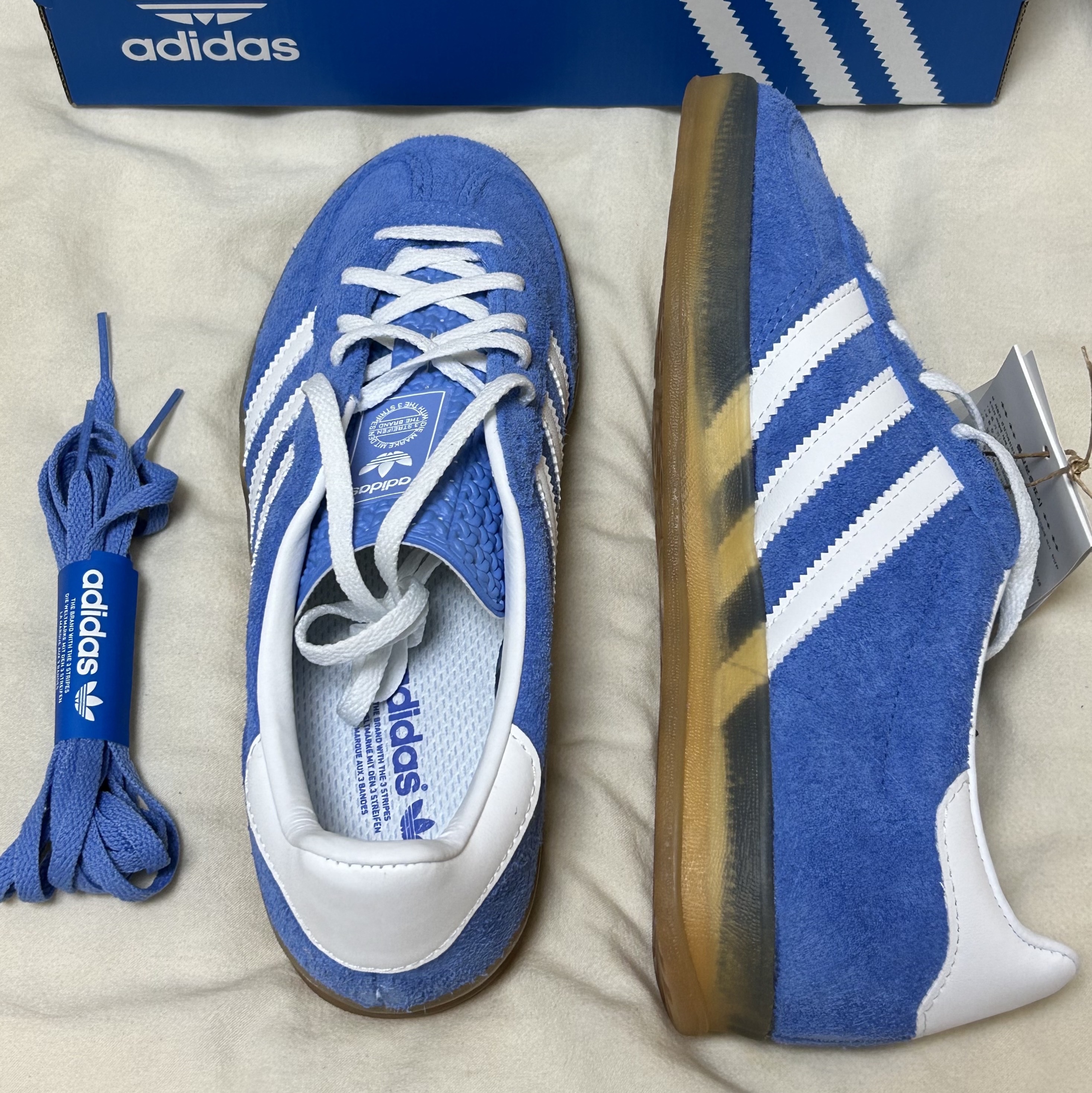 (W) Adidas Gazelle Indoor Blue Fusion Cloud White 착용 스타일 - 2