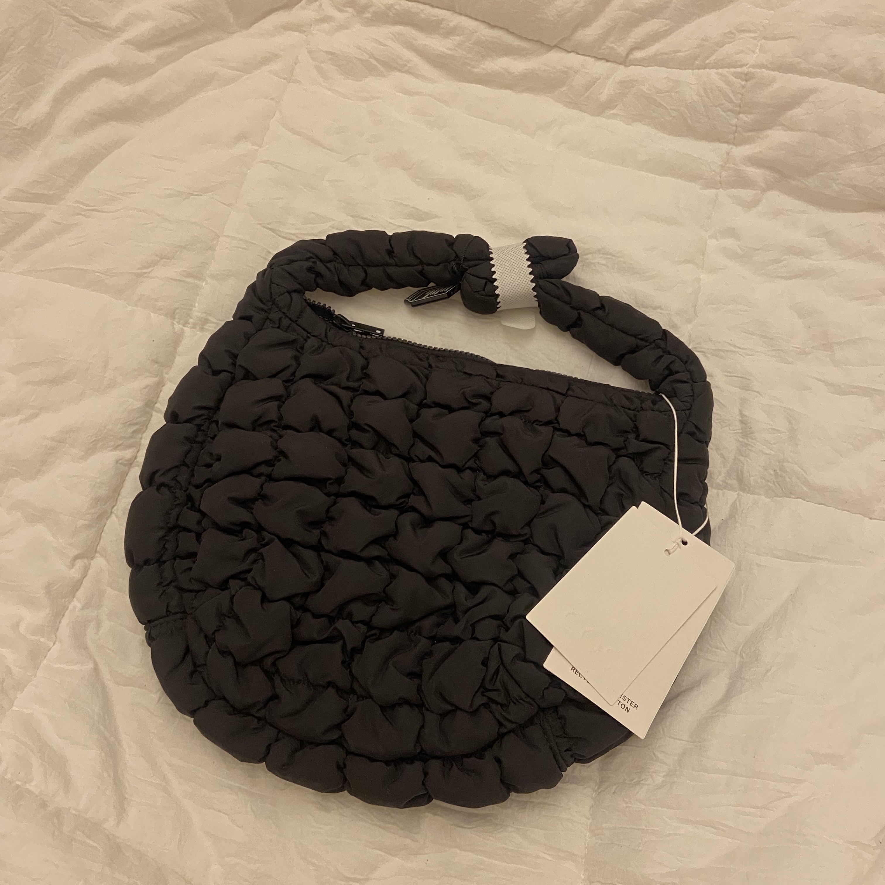 COS Quilted Mini Bag Black 착용 스타일