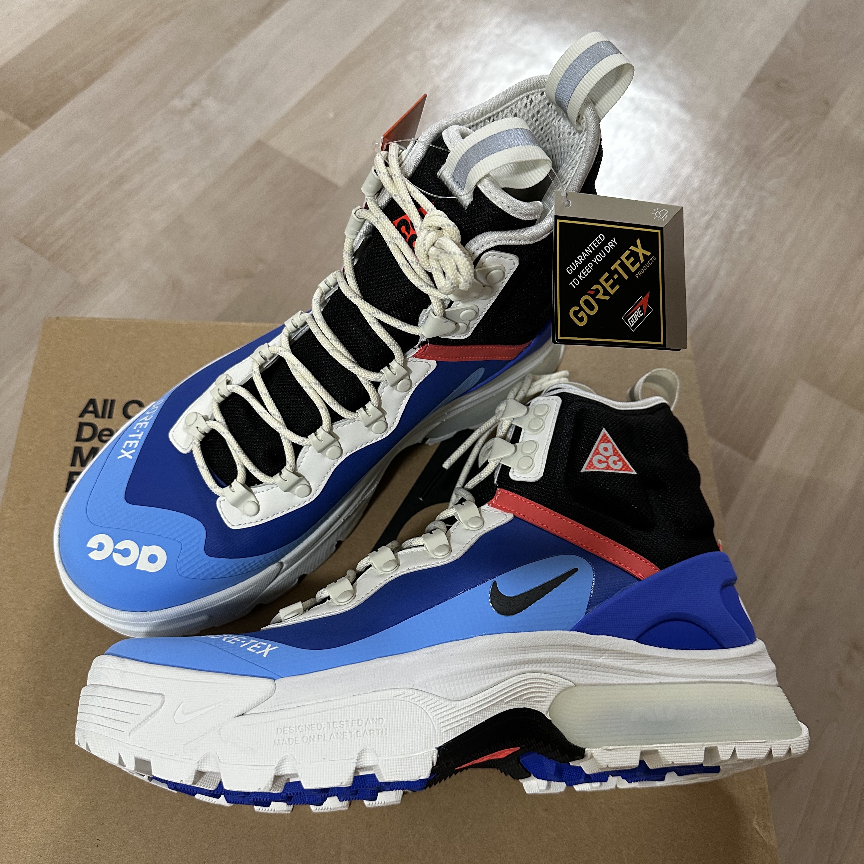 Nike ACG Air Zoom Gaiadome Gore-Tex Hyper Royal 착용 스타일