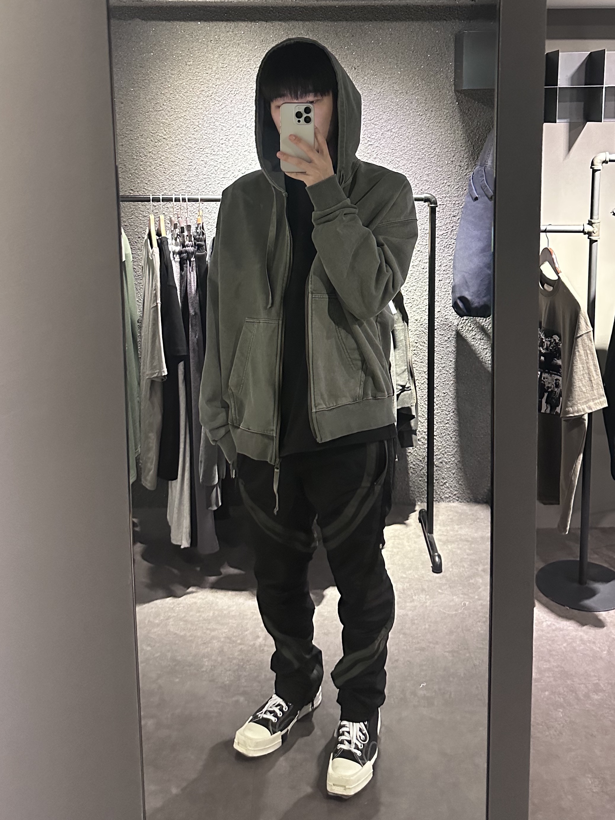 Undermycar Rumlow Back Zip Cotton Garment Bomber Dark Gull - 22FW, Converse x Drkshdw Turbodrk Chuck 70 Hi Black 착용 스타일 - 4