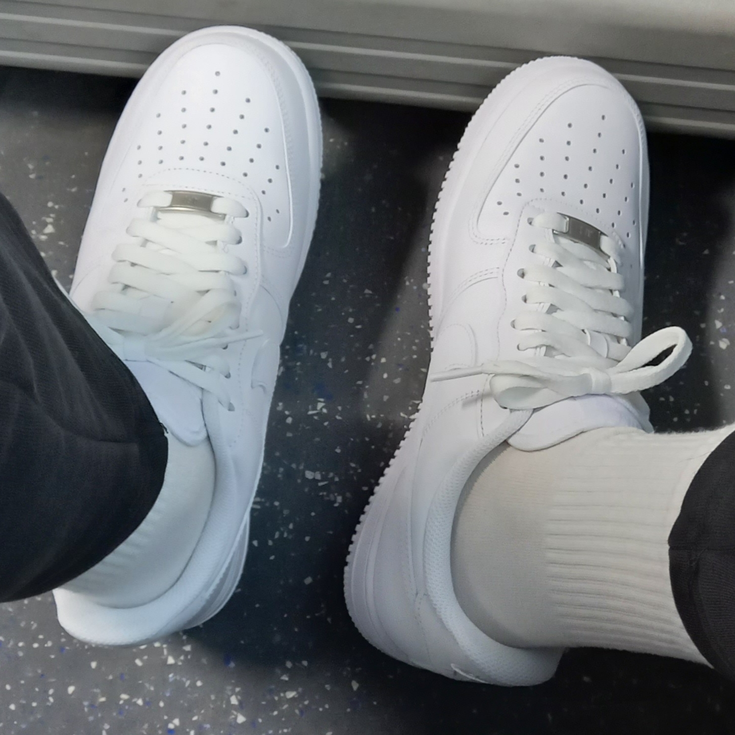 Nike Air Force 1 '07 Low White 착용 스타일