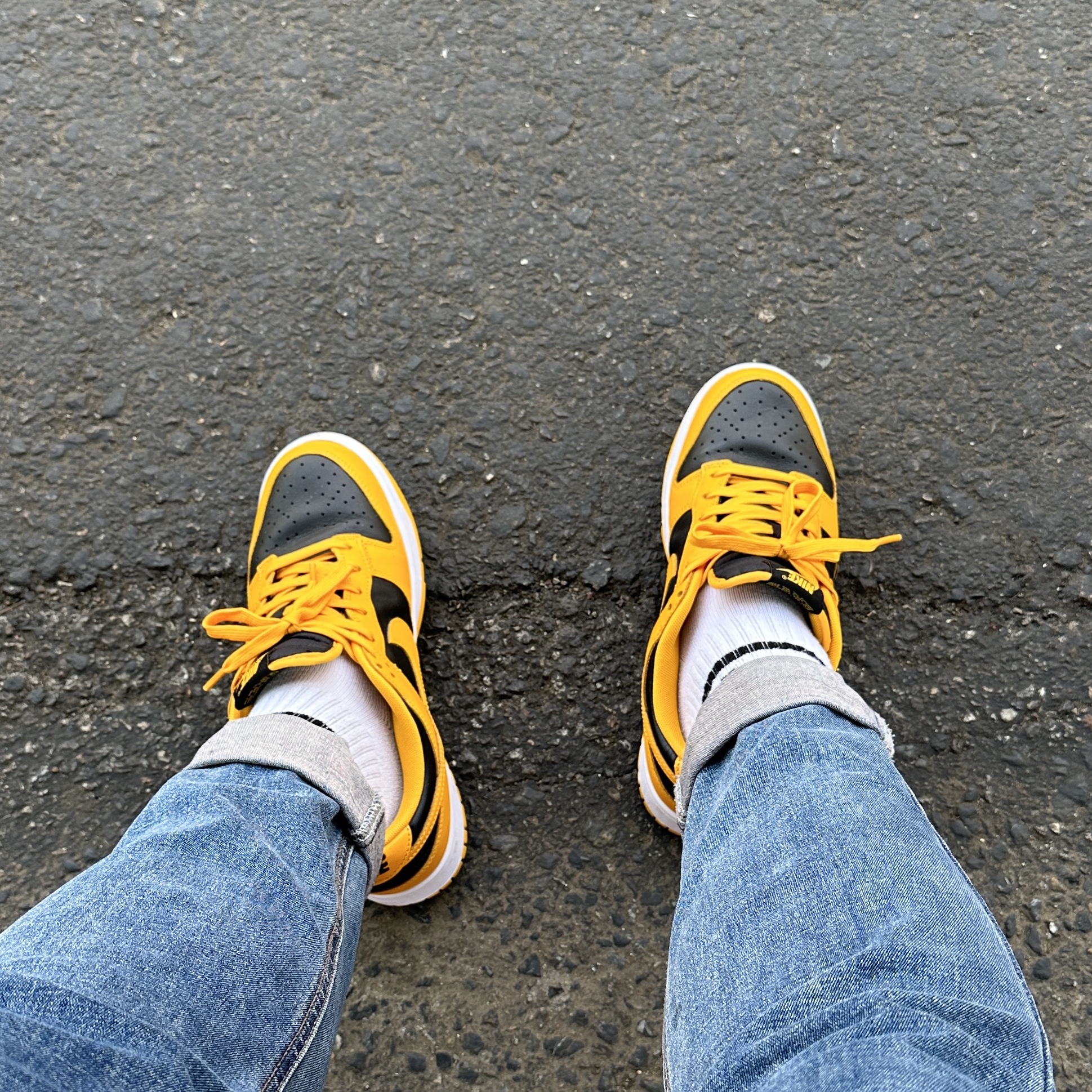 Nike Dunk Low Retro Championship Goldenrod 착용 스타일