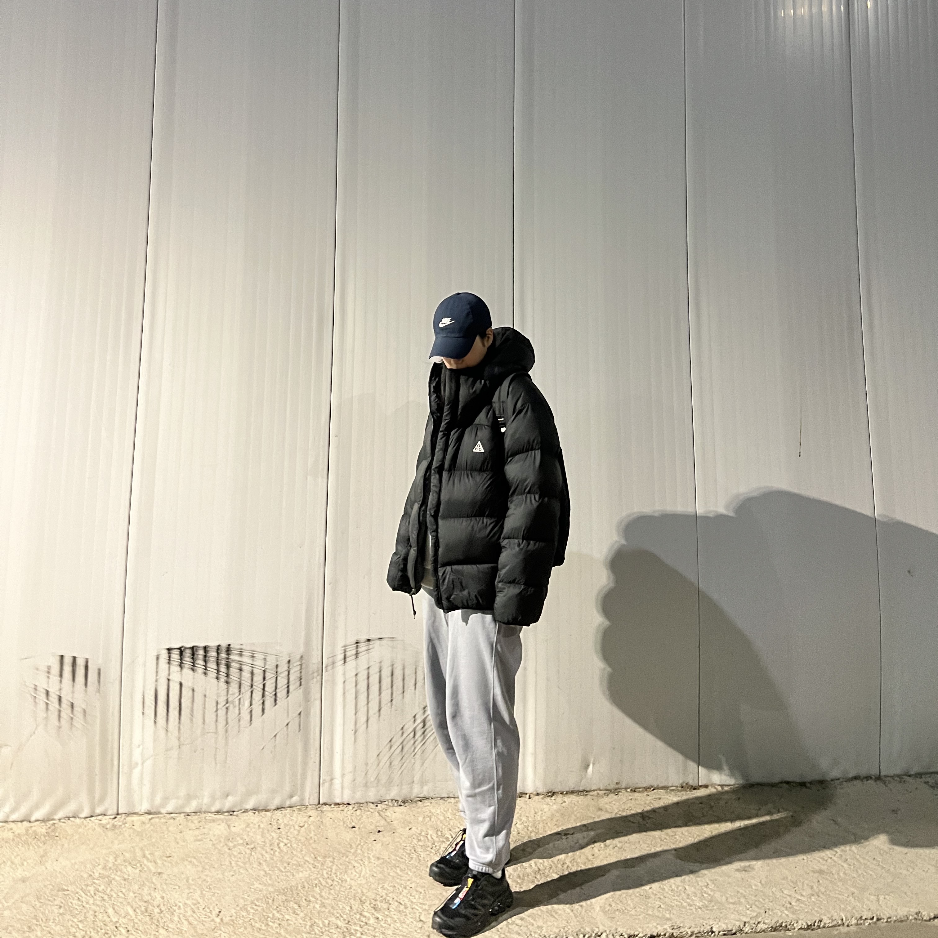 Salomon XT-6 ADV Black, Nike ACG Therma-Fit ADV Lunar Lake Puffer Jacket Black - Asia 착용 스타일 - 1