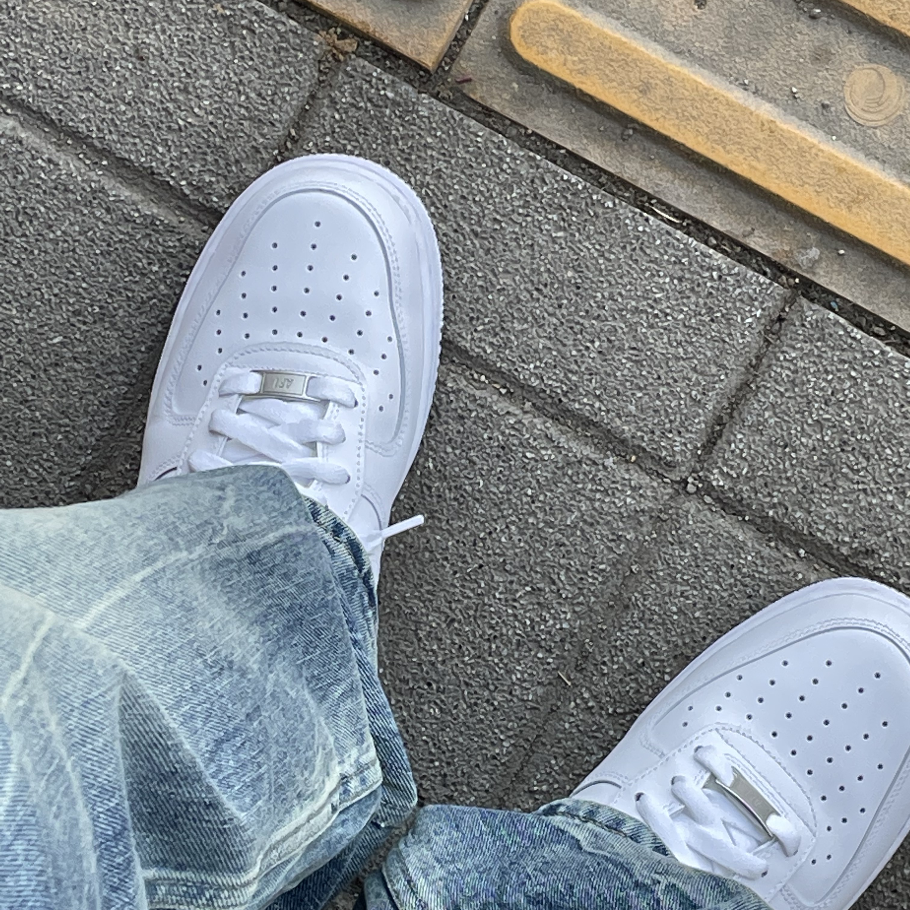 Nike Air Force 1 '07 Low White 착용 스타일 - 2