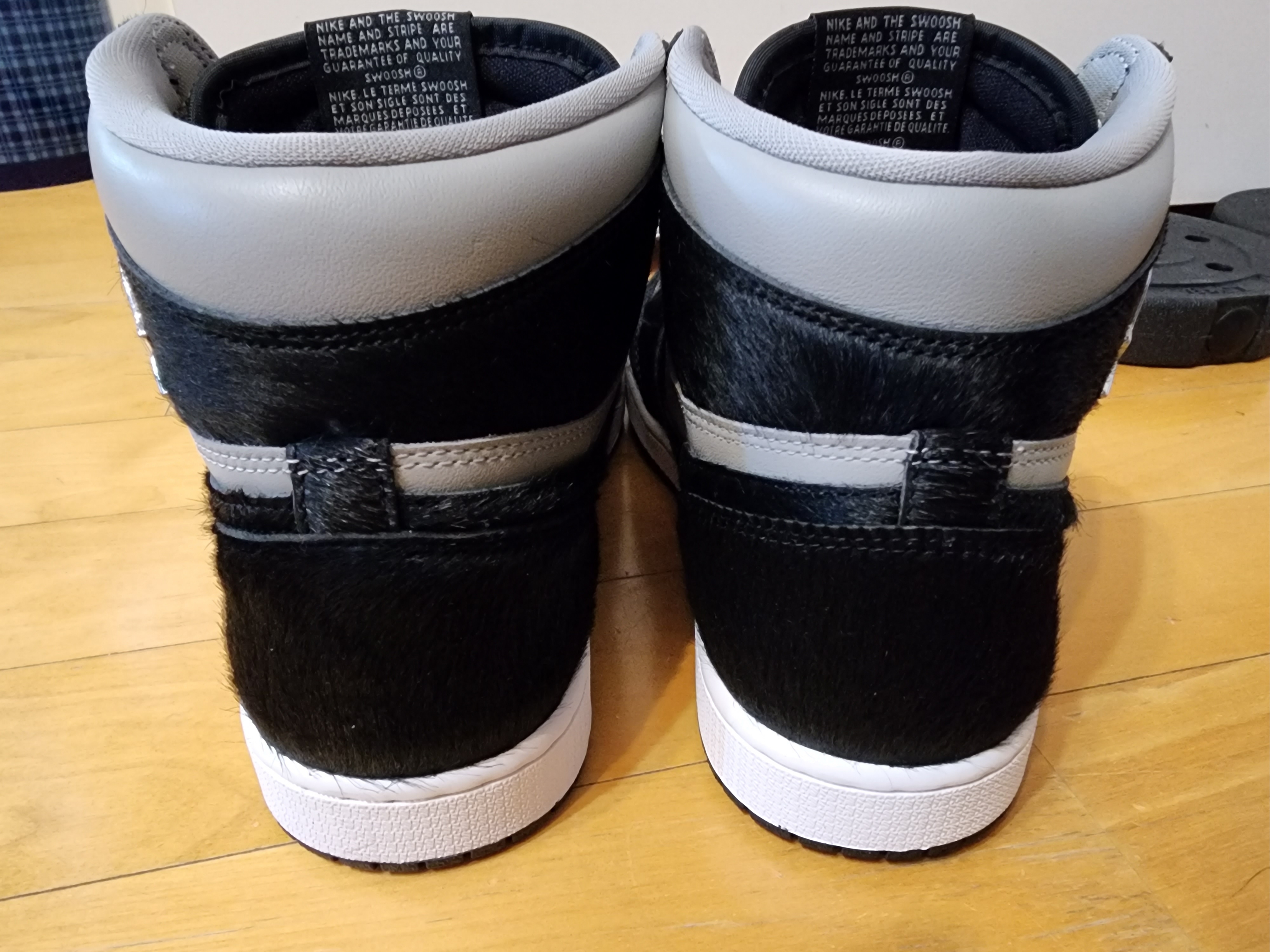 (W) Jordan 1 Retro High OG Medium Grey 착용 스타일 - 4