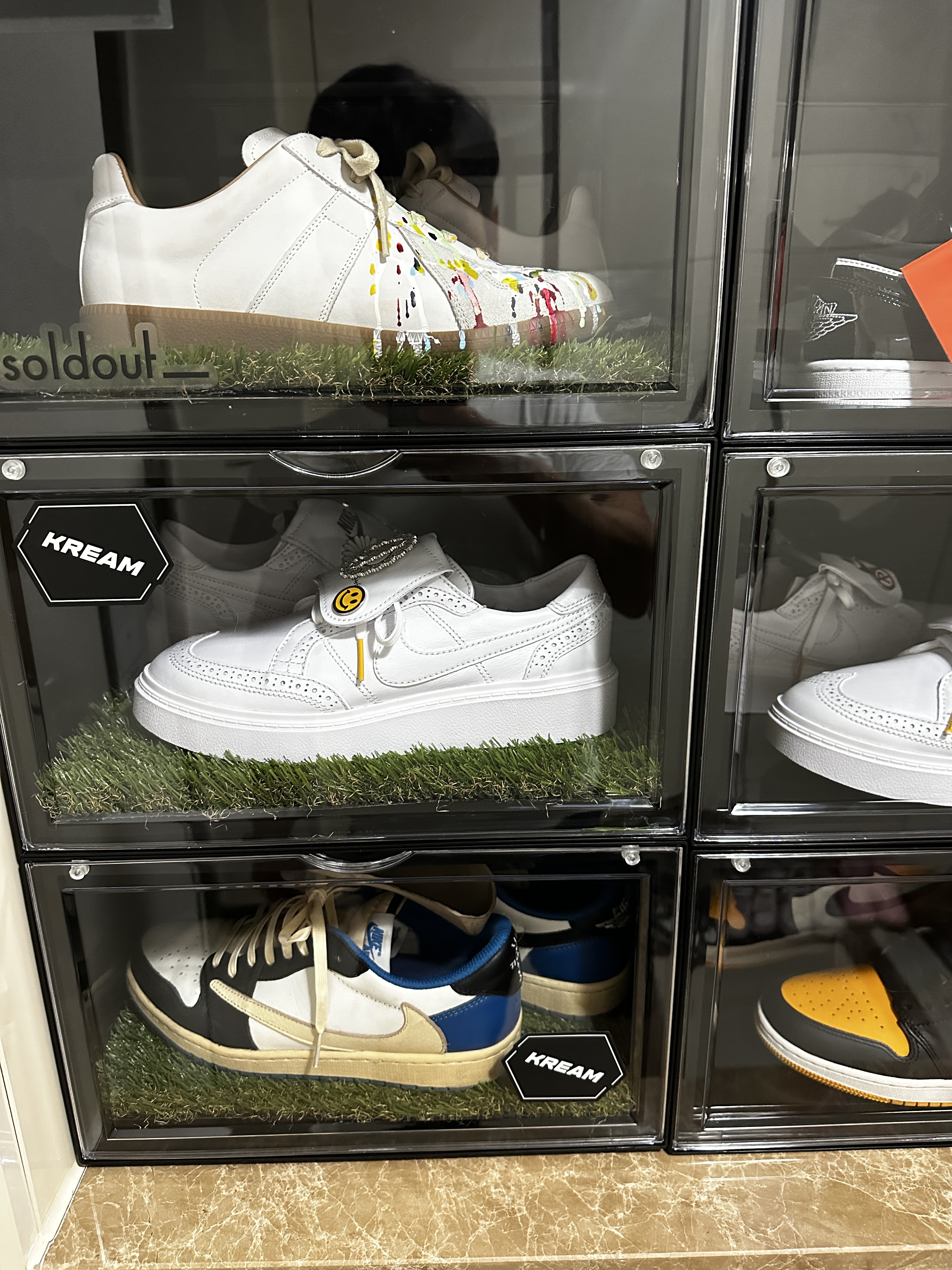 Nike x Peaceminusone Kwondo1 White, Jordan 1 x Travis Scott x Fragment Retro Low OG SP Military Blue 착용 스타일 - 1