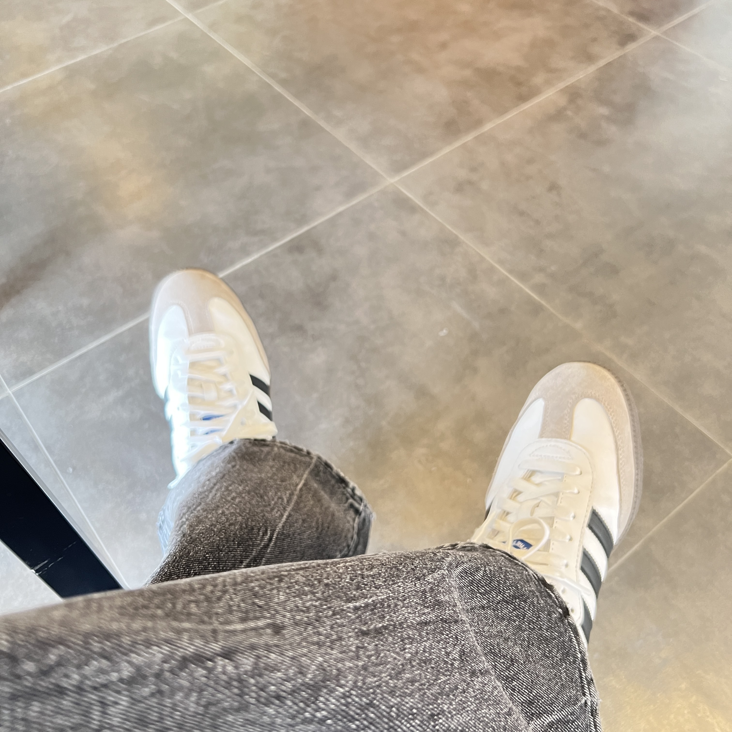 Adidas Samba OG Cloud White 착용 스타일