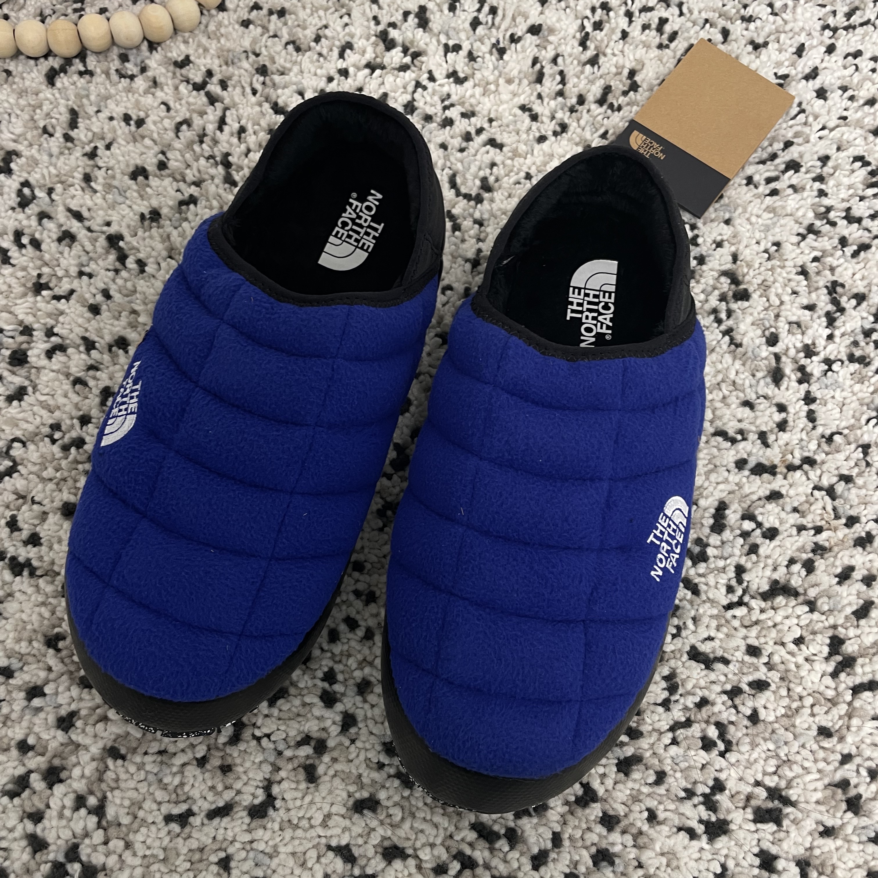 The North Face Thermoball Traction Mule V Denali Lapis Blue 착용 스타일