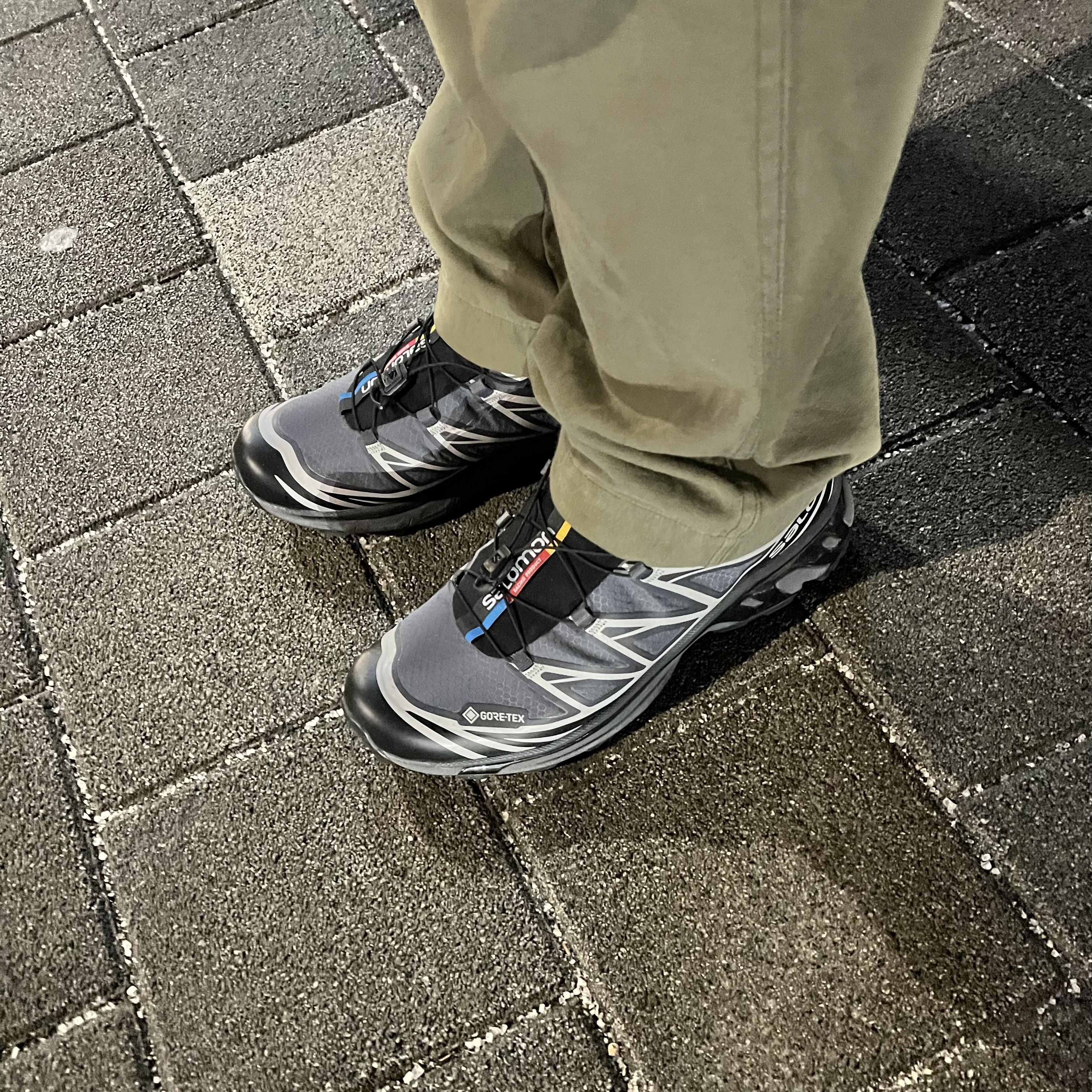 Salomon XT-6 Gore-Tex Black Ebony 착용 스타일