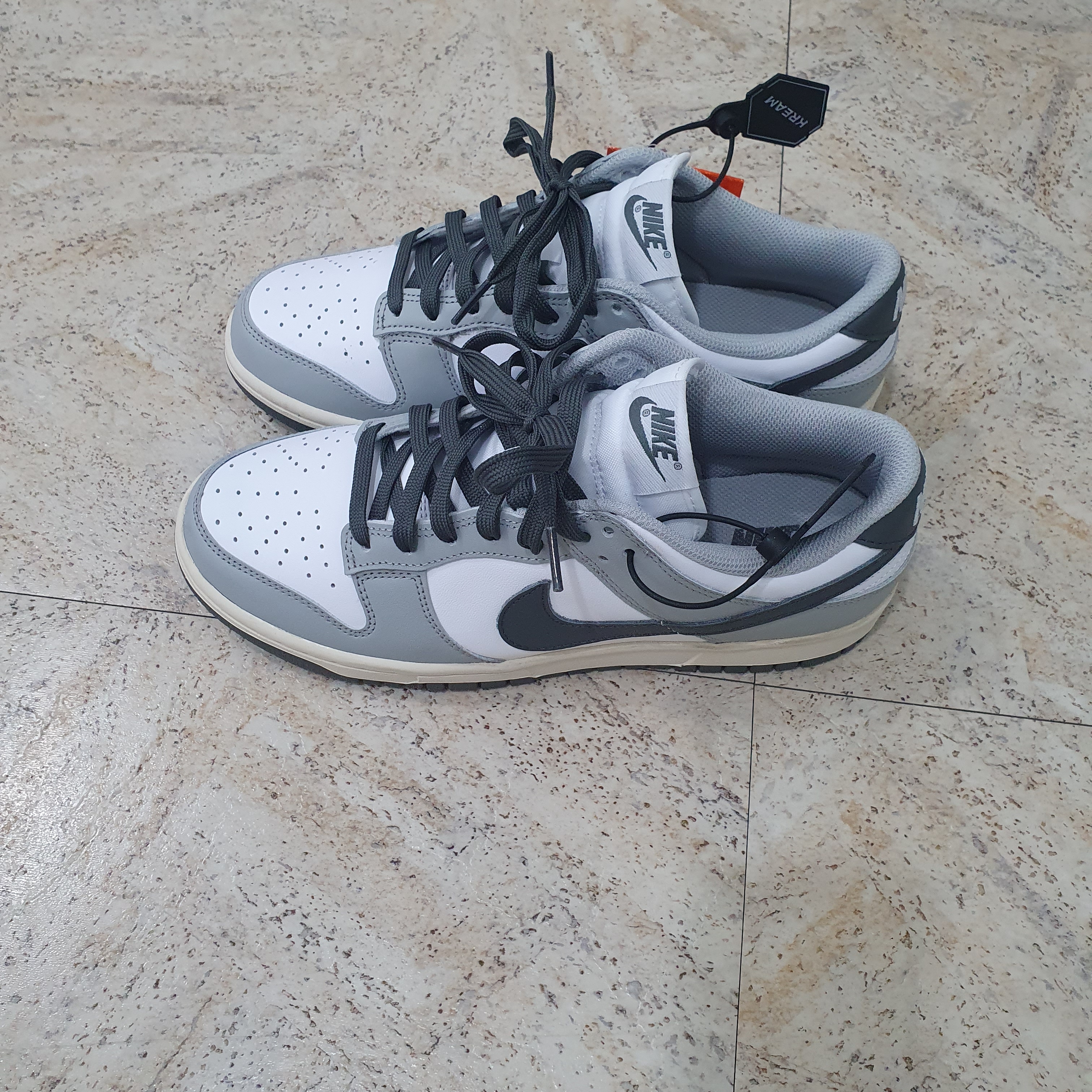 (W) Nike Dunk Low Light Smoke Grey 착용 스타일