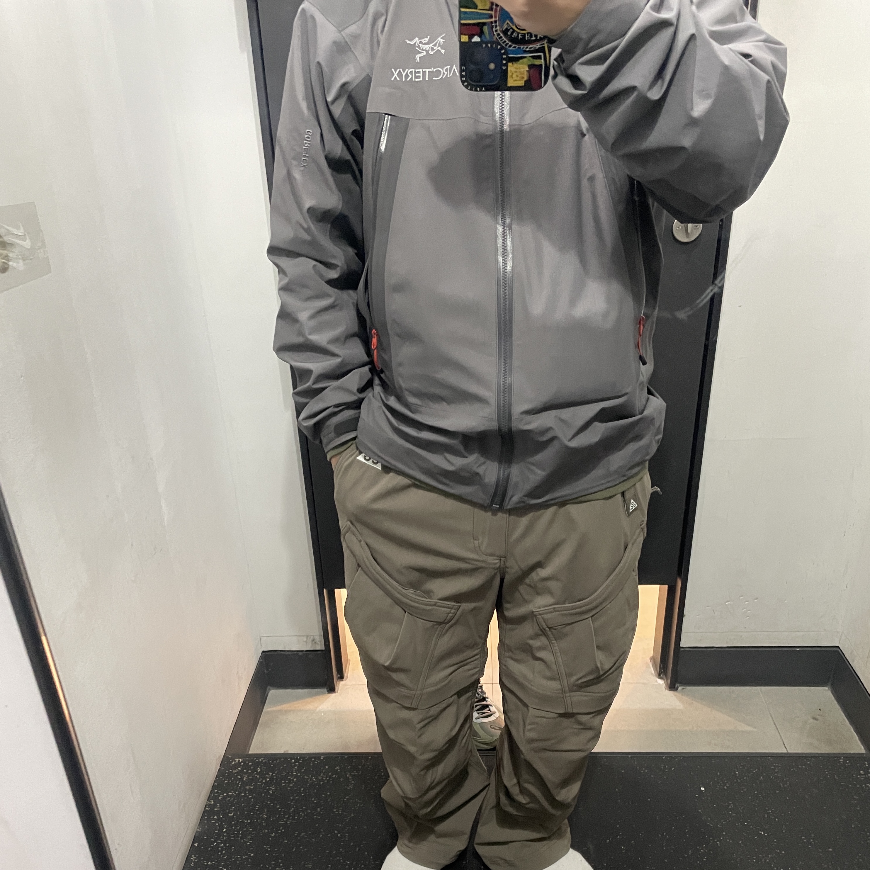Nike ACG Smith Summit Cargo Pants Olive Grey - Asia, Asics Jog 100 S Sheet Rock - 2E Wide 착용 스타일