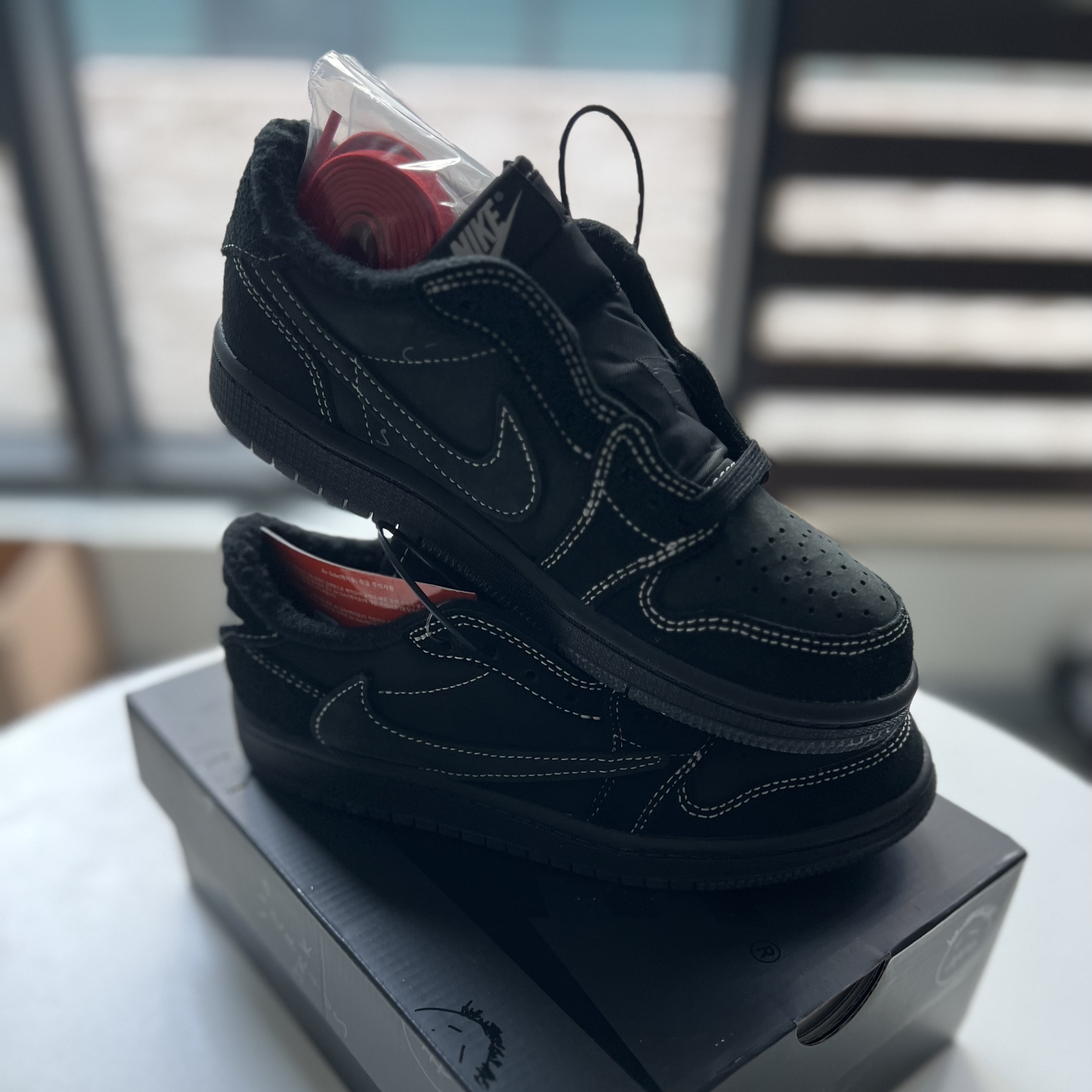 (PS) Jordan 1 x Travis Scott Retro Low OG SP Black Phantom 착용 스타일