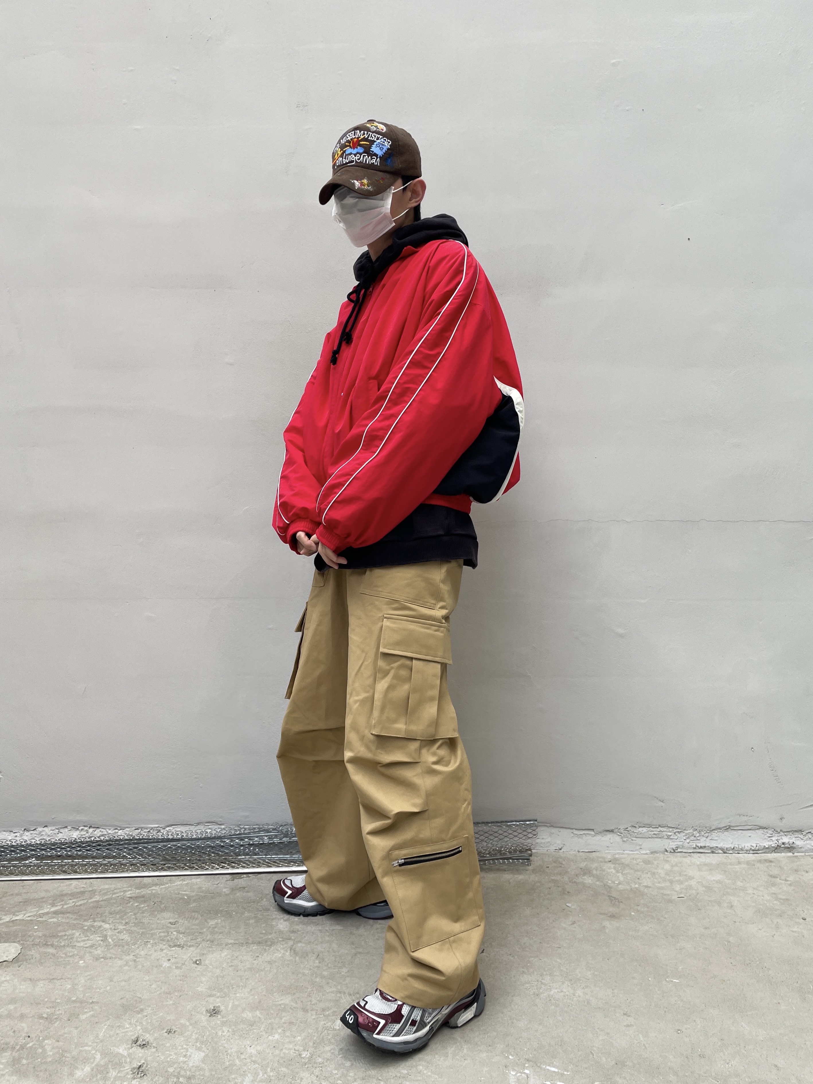 Balenciaga Runner Sneakers Grey Burgundy, Project G/R Pintuck Track Jacket Red 착용 스타일 - 2