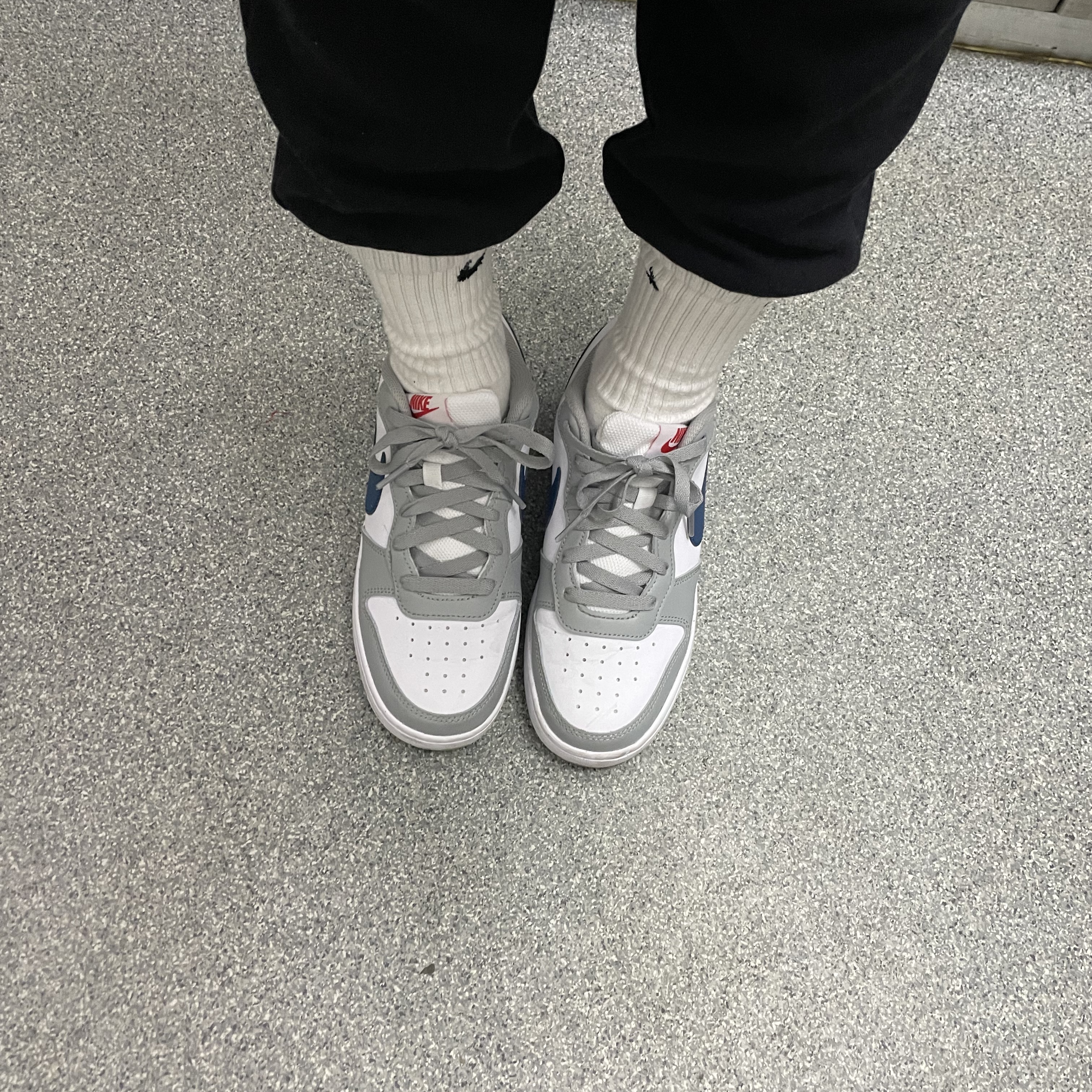 (GS) Nike Court Borough Low 2 Light Smoke Grey 착용 스타일