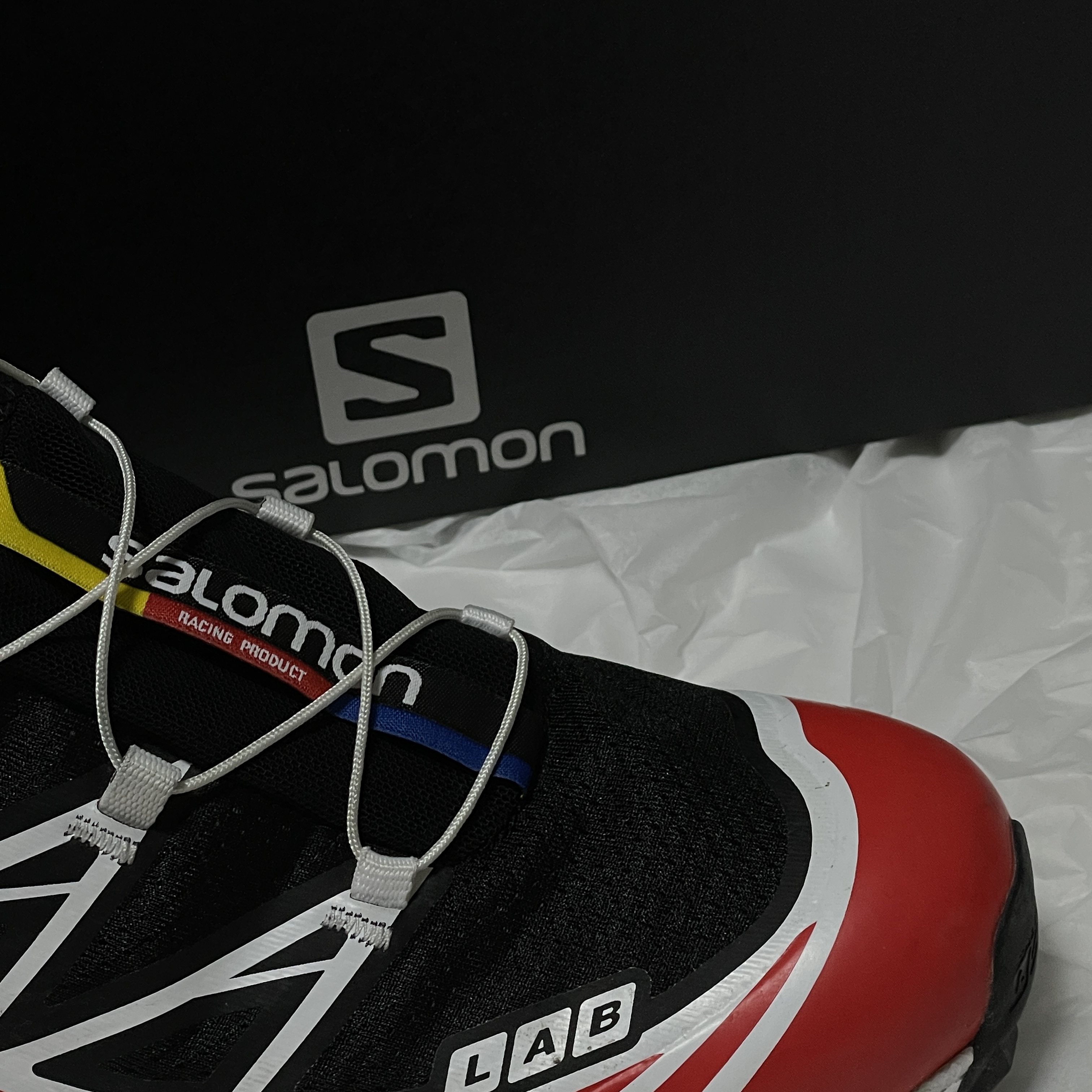 Salomon XT-6 Racing Black Red 착용 스타일 - 2
