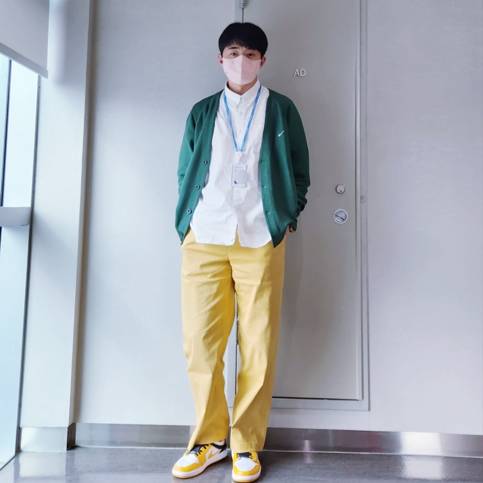 Jordan 1 Low Flyease Taxi 착용 스타일