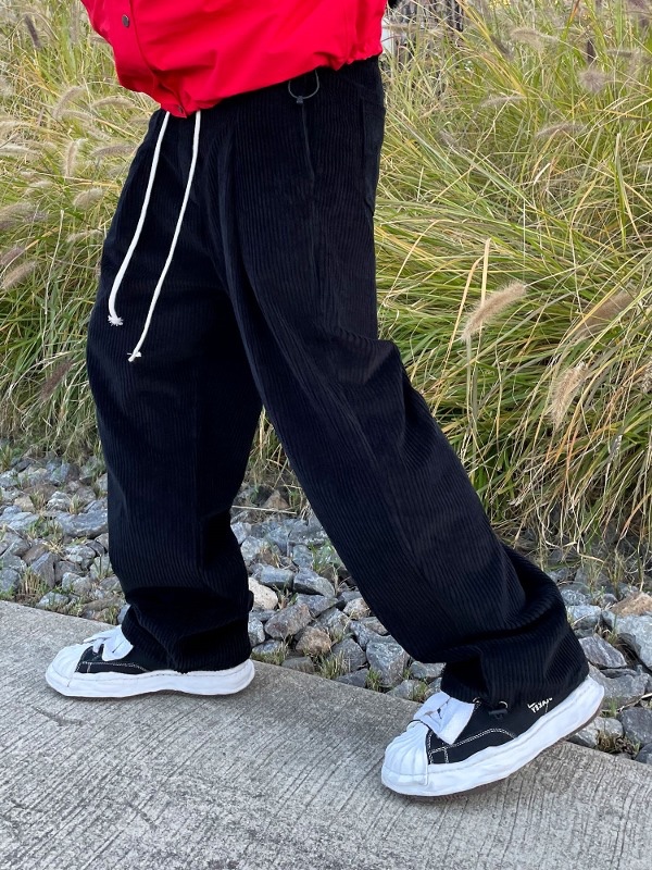 Maison Mihara Yasuhiro Blakey OG Sole Canvas Low-top Sneakers Black White, Maison Mihara Yasuhiro Blakey OG Sole Leather Low-top Sneakers Black 착용 스타일