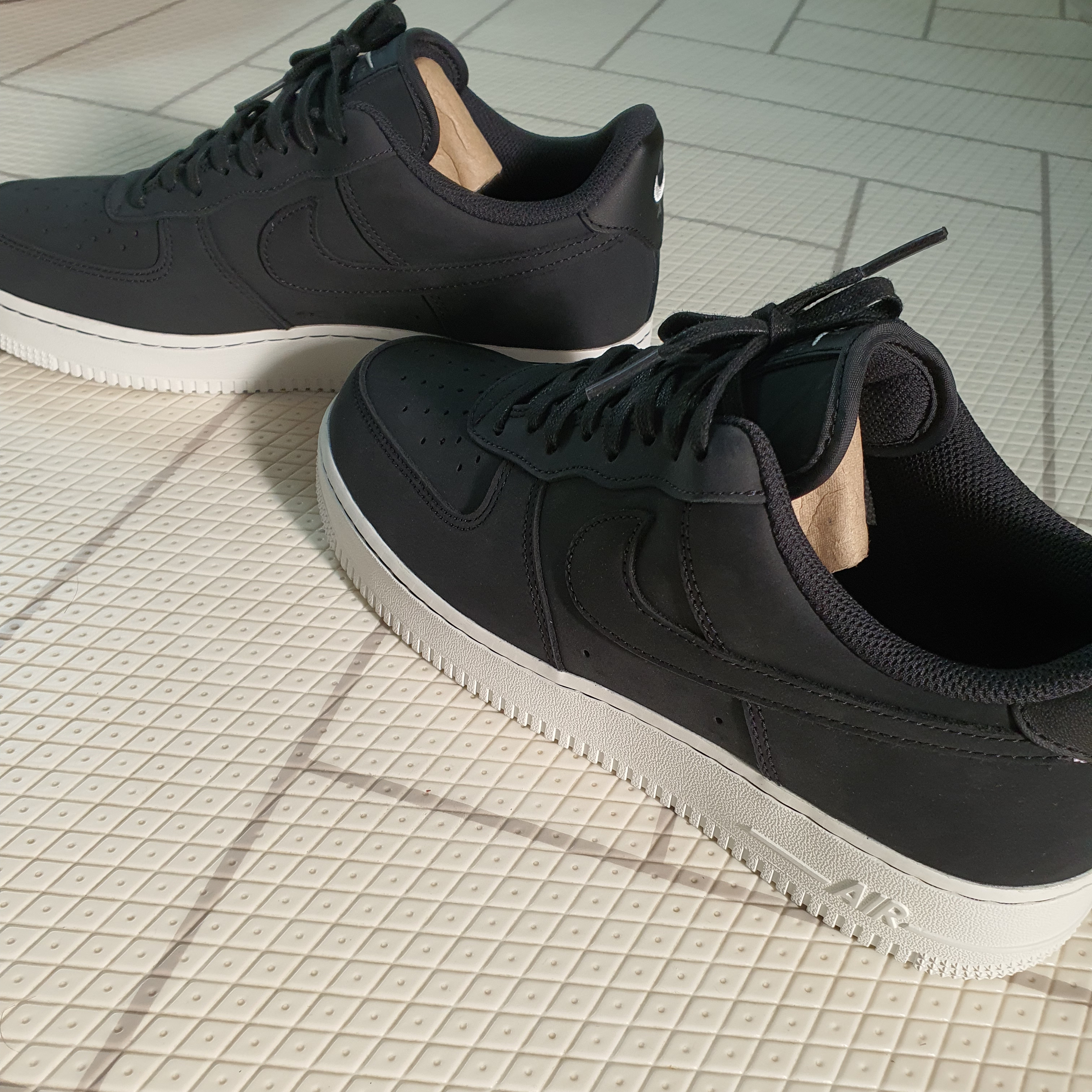 Nike Air Force 1 '07 LX Off Noir 착용 스타일